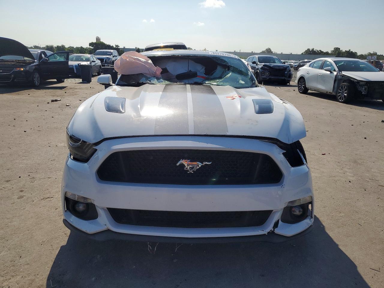 2015 Ford Mustang Gt White vin: 1FA6P8CF4F5417420
