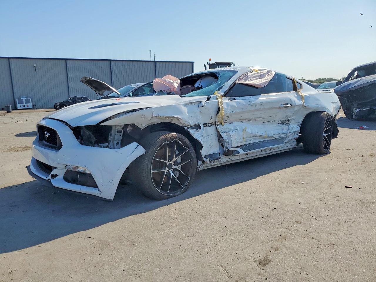2015 Ford Mustang Gt White vin: 1FA6P8CF4F5417420