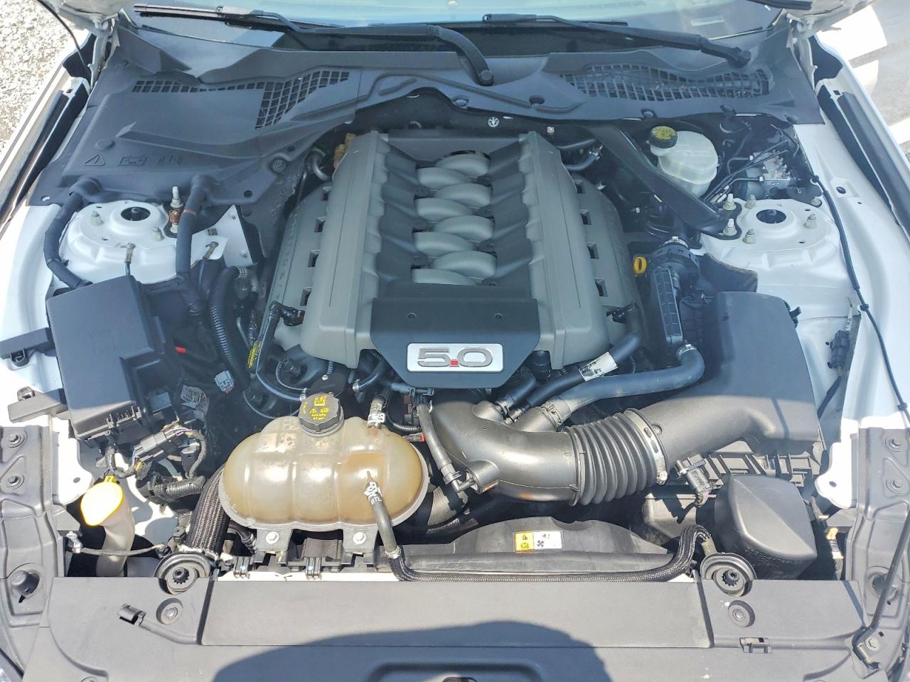 2015 Ford Mustang Gt White vin: 1FA6P8CF7F5309728