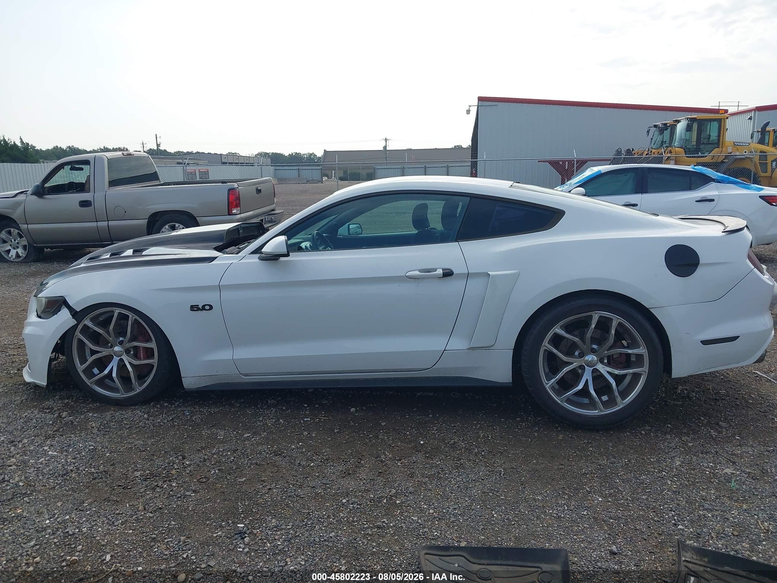 2015 Ford Mustang Gt White vin: 1FA6P8CF7F5366477