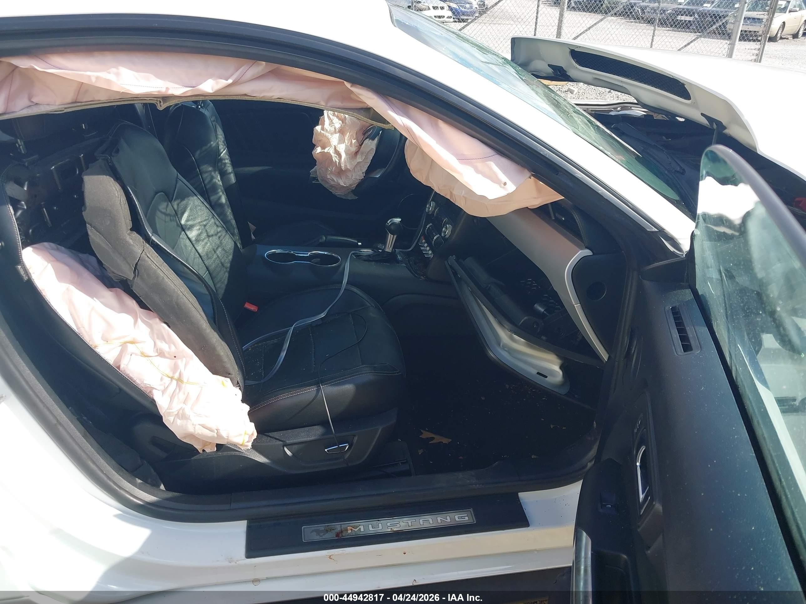 2015 Ford Mustang Gt Premium Белый vin: 1FA6P8CF8F5408753