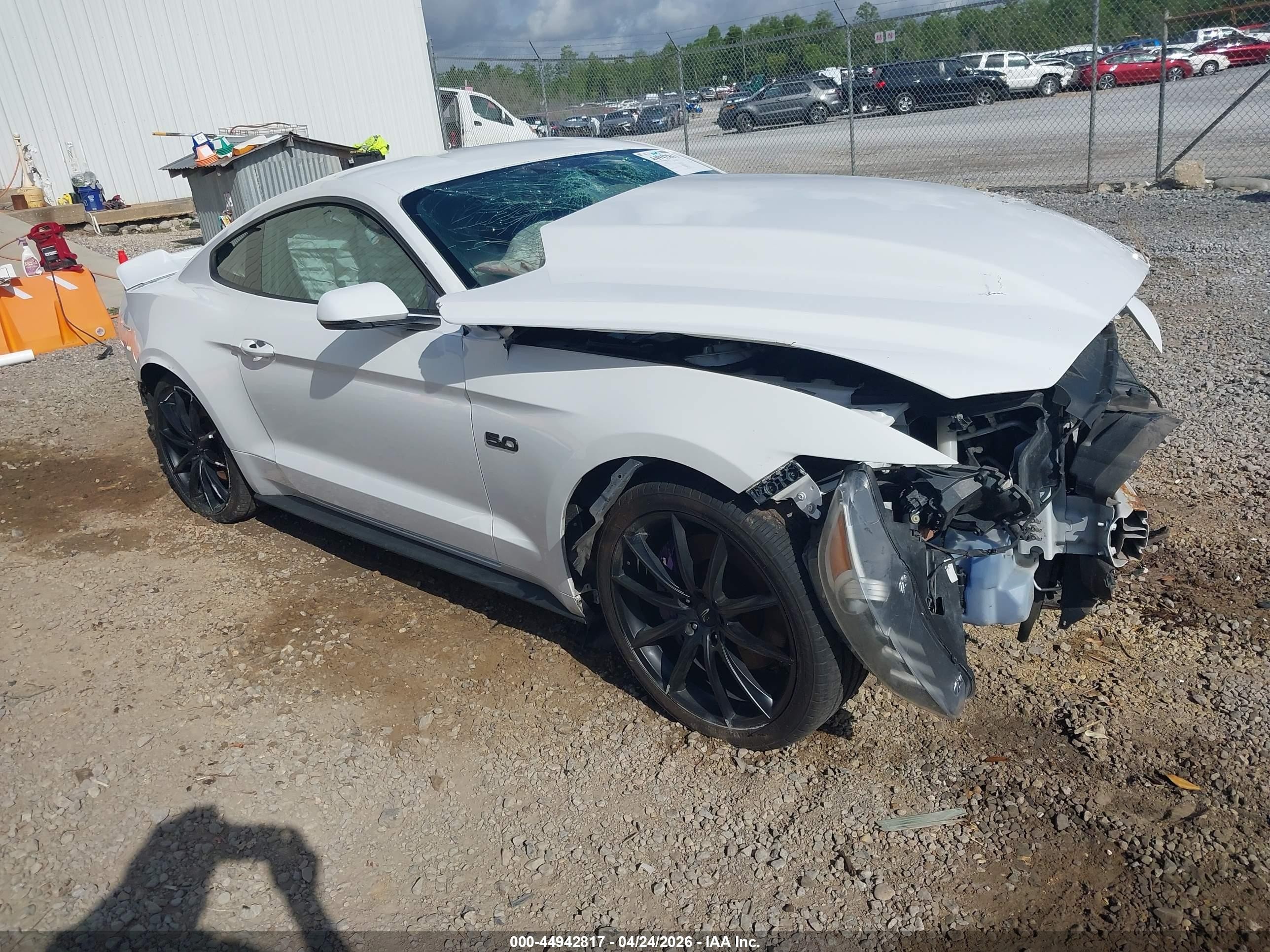 2015 Ford Mustang Gt Premium Белый vin: 1FA6P8CF8F5408753