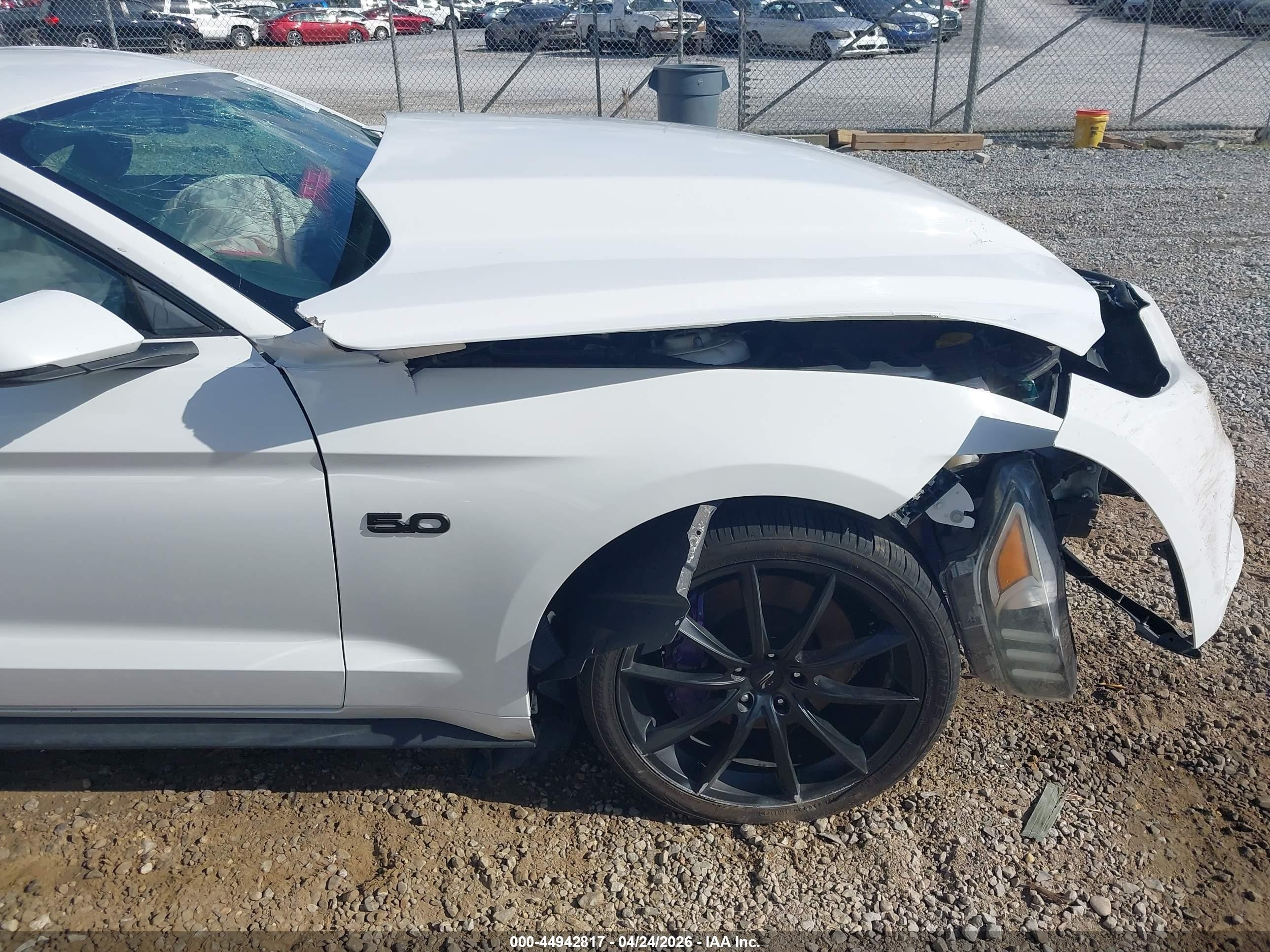 2015 Ford Mustang Gt Premium Белый vin: 1FA6P8CF8F5408753