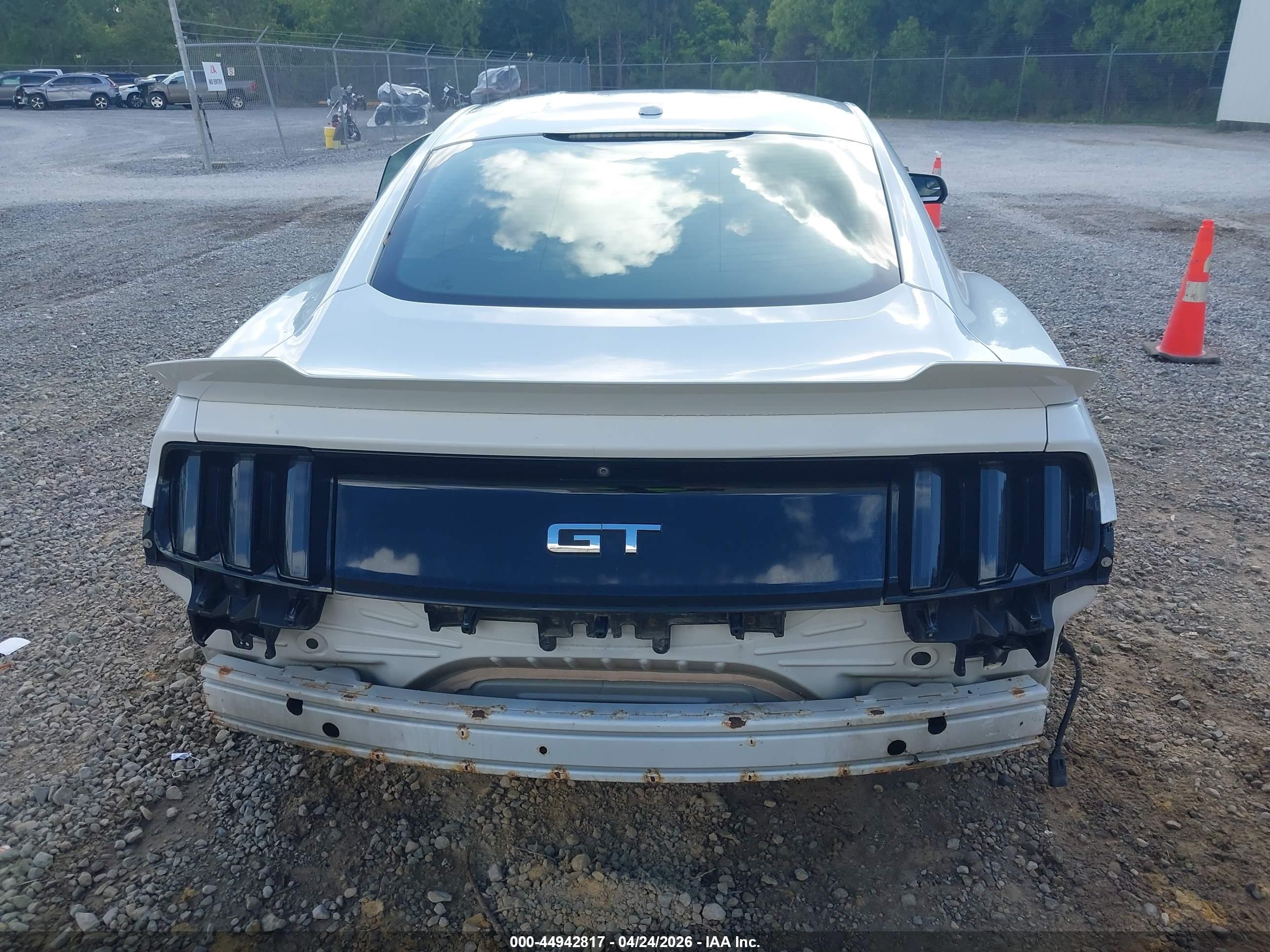 2015 Ford Mustang Gt Premium Белый vin: 1FA6P8CF8F5408753