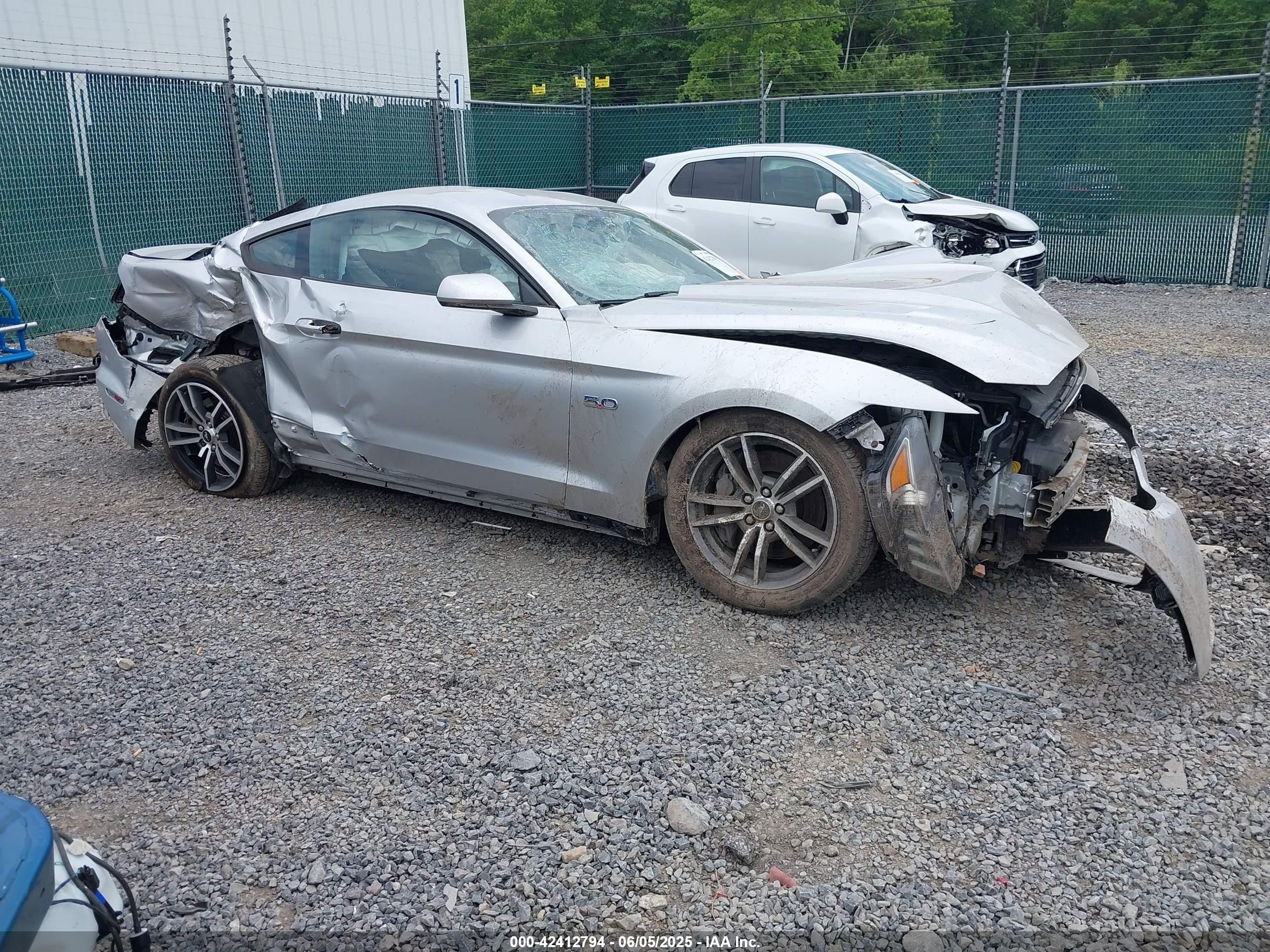 2015 Ford Mustang Gt Silver vin: 1FA6P8CF9F5432740