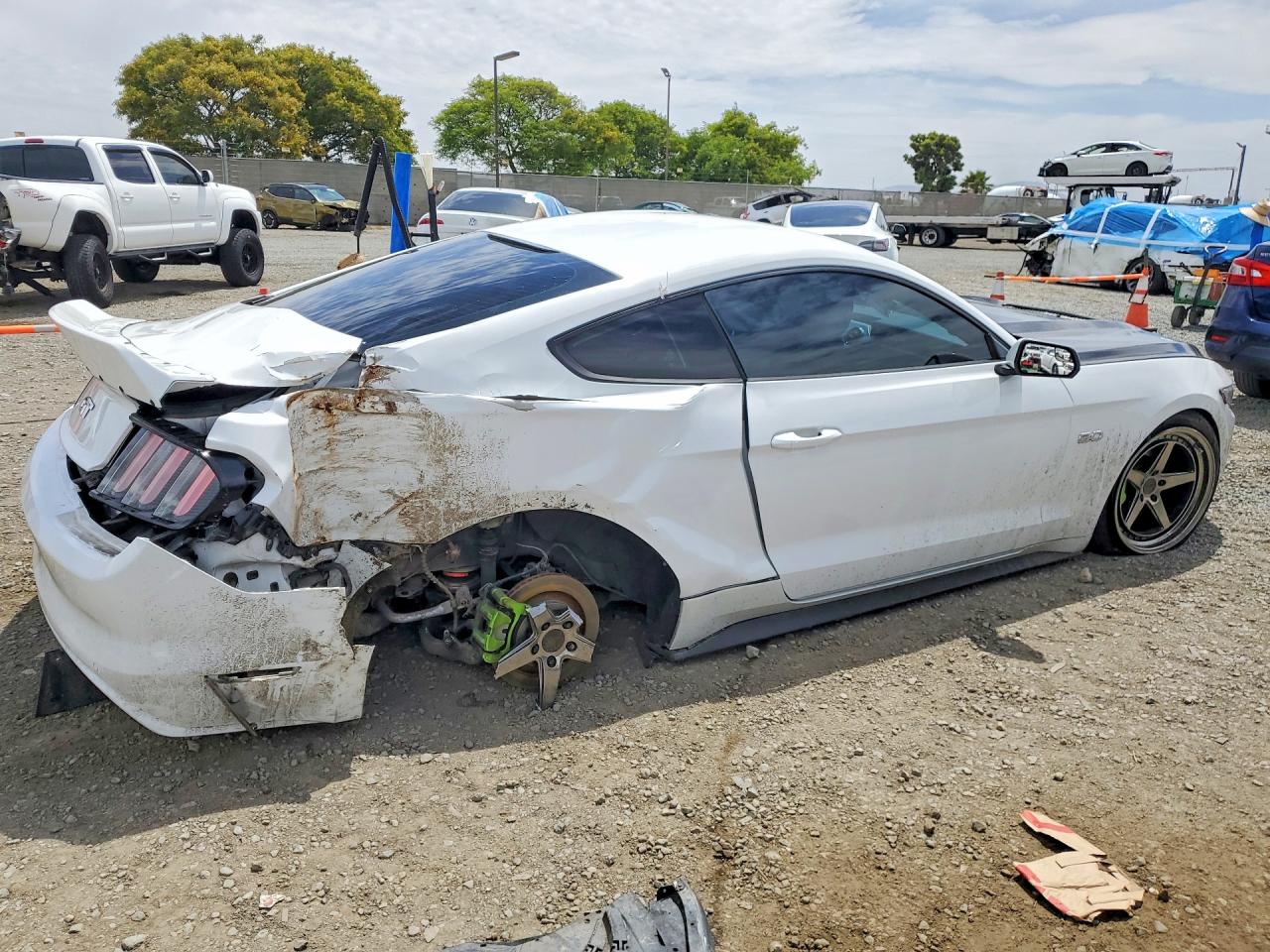 2015 Ford Mustang Gt White vin: 1FA6P8CFXF5337832