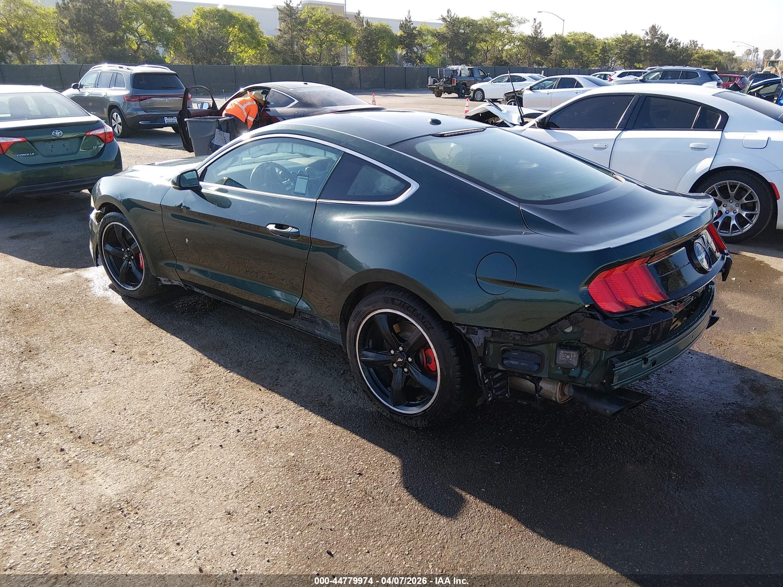 2019 Ford Mustang Bullitt Green vin: 1FA6P8K00K5504741