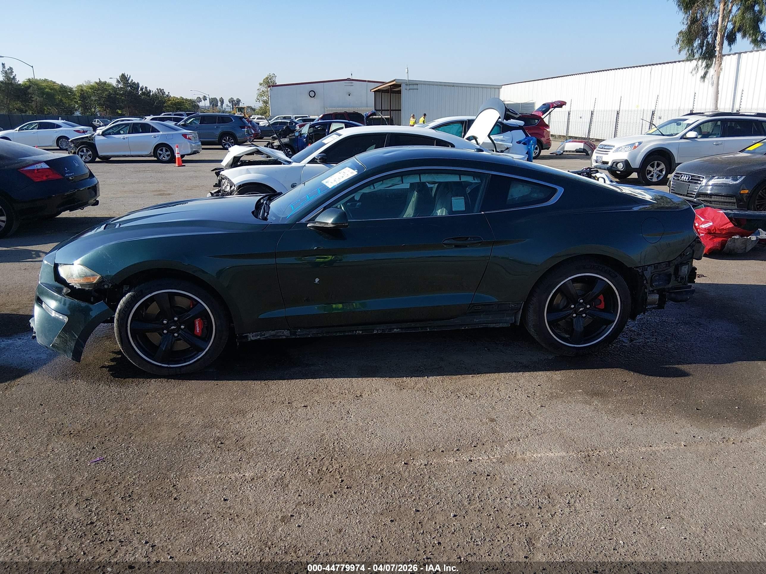 2019 Ford Mustang Bullitt Green vin: 1FA6P8K00K5504741
