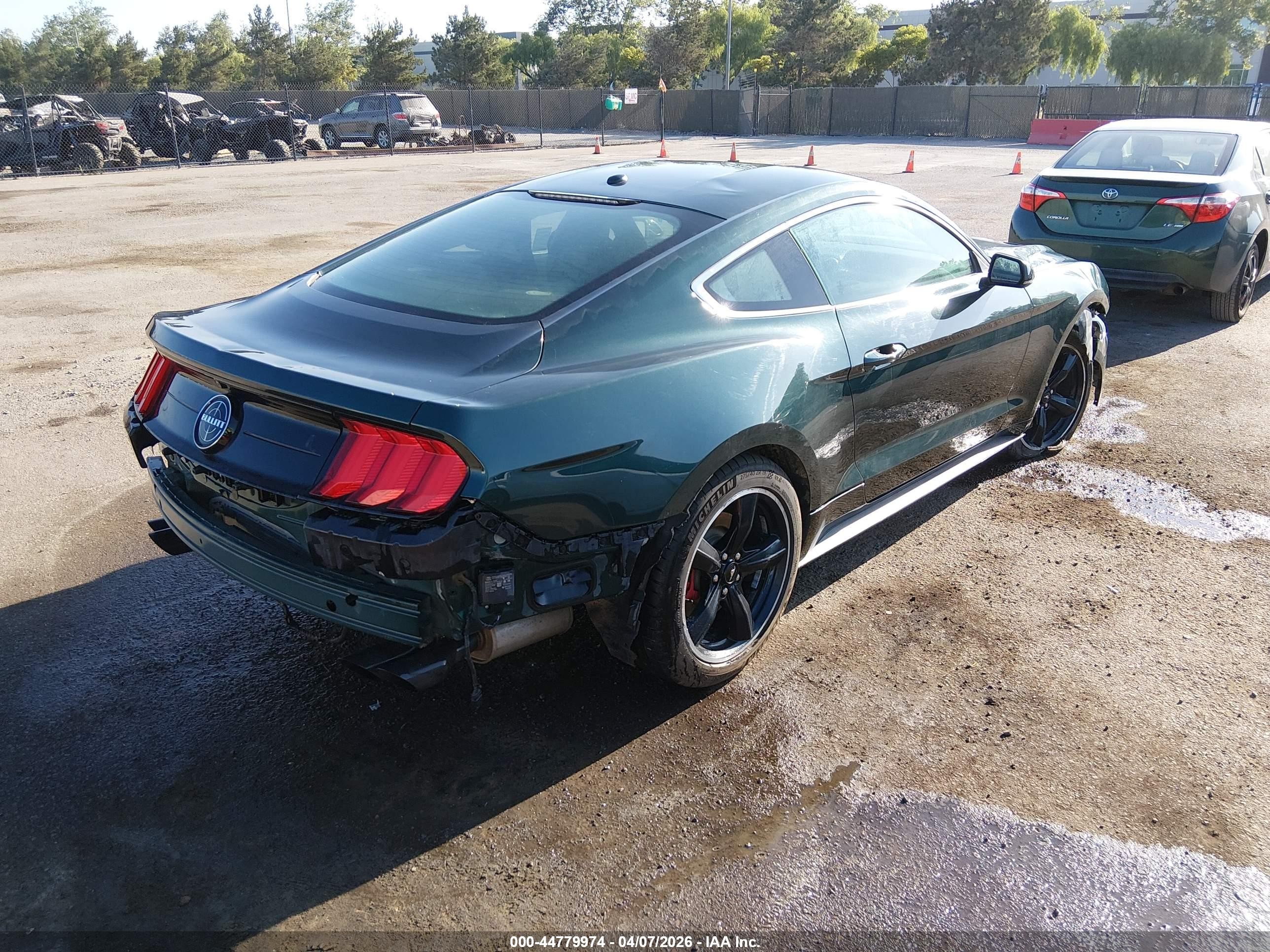 2019 Ford Mustang Bullitt Green vin: 1FA6P8K00K5504741