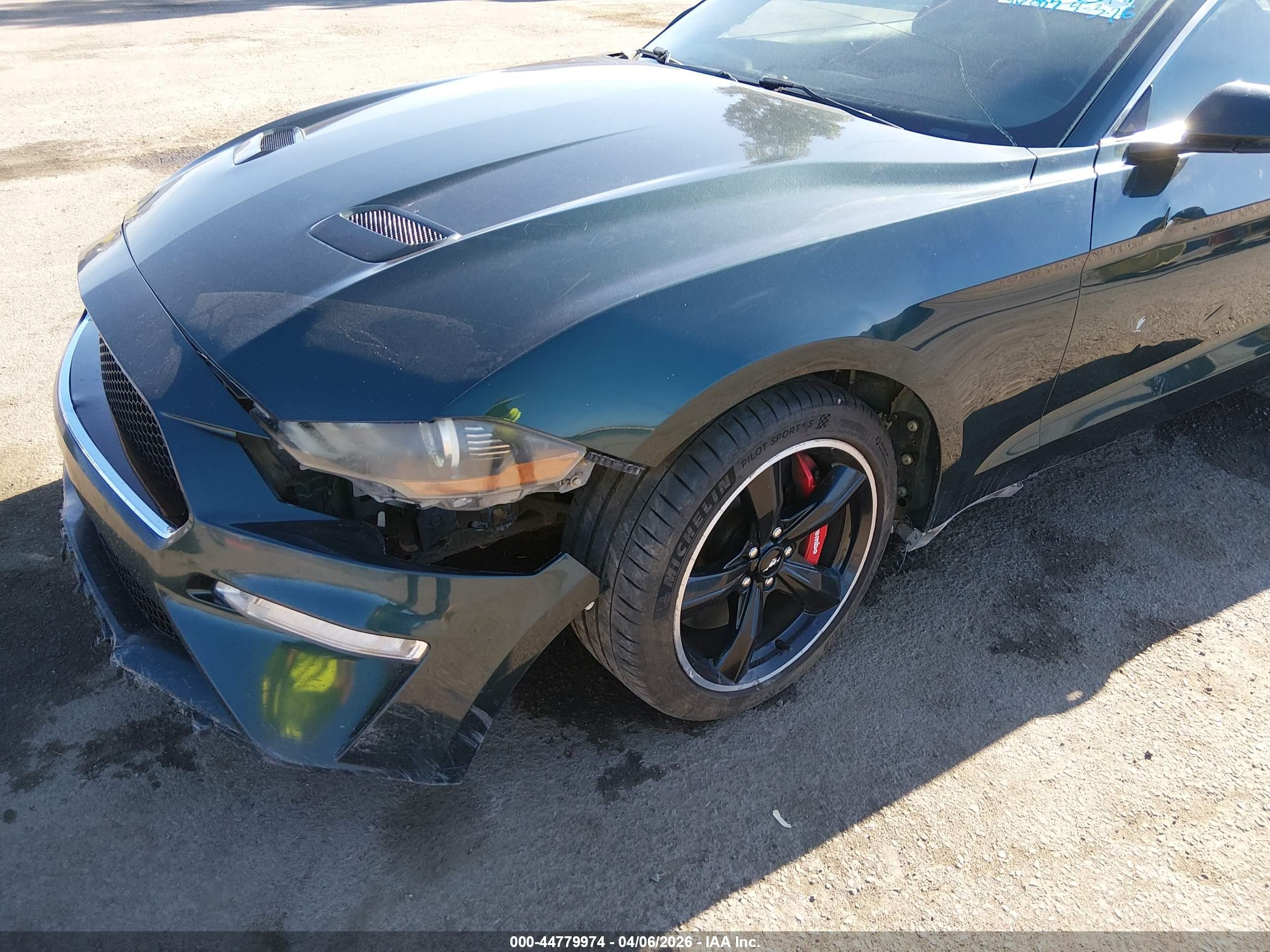 2019 Ford Mustang Bullitt Green vin: 1FA6P8K00K5504741