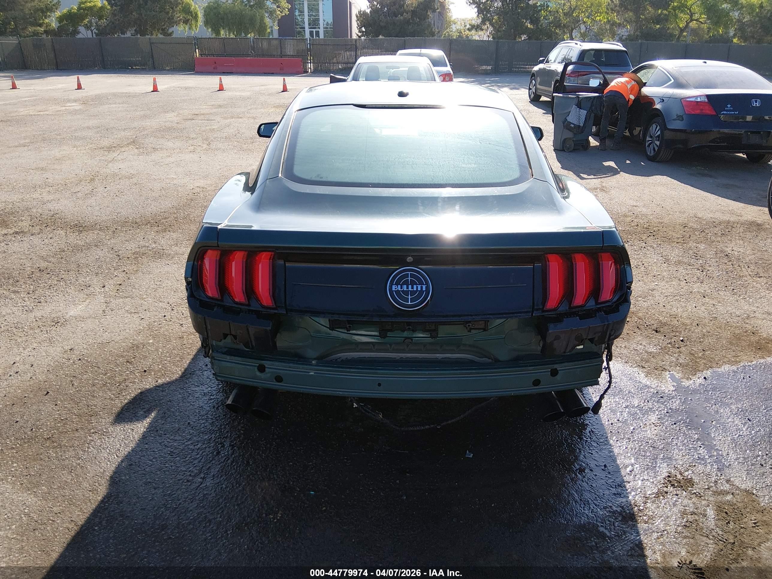 2019 Ford Mustang Bullitt Green vin: 1FA6P8K00K5504741