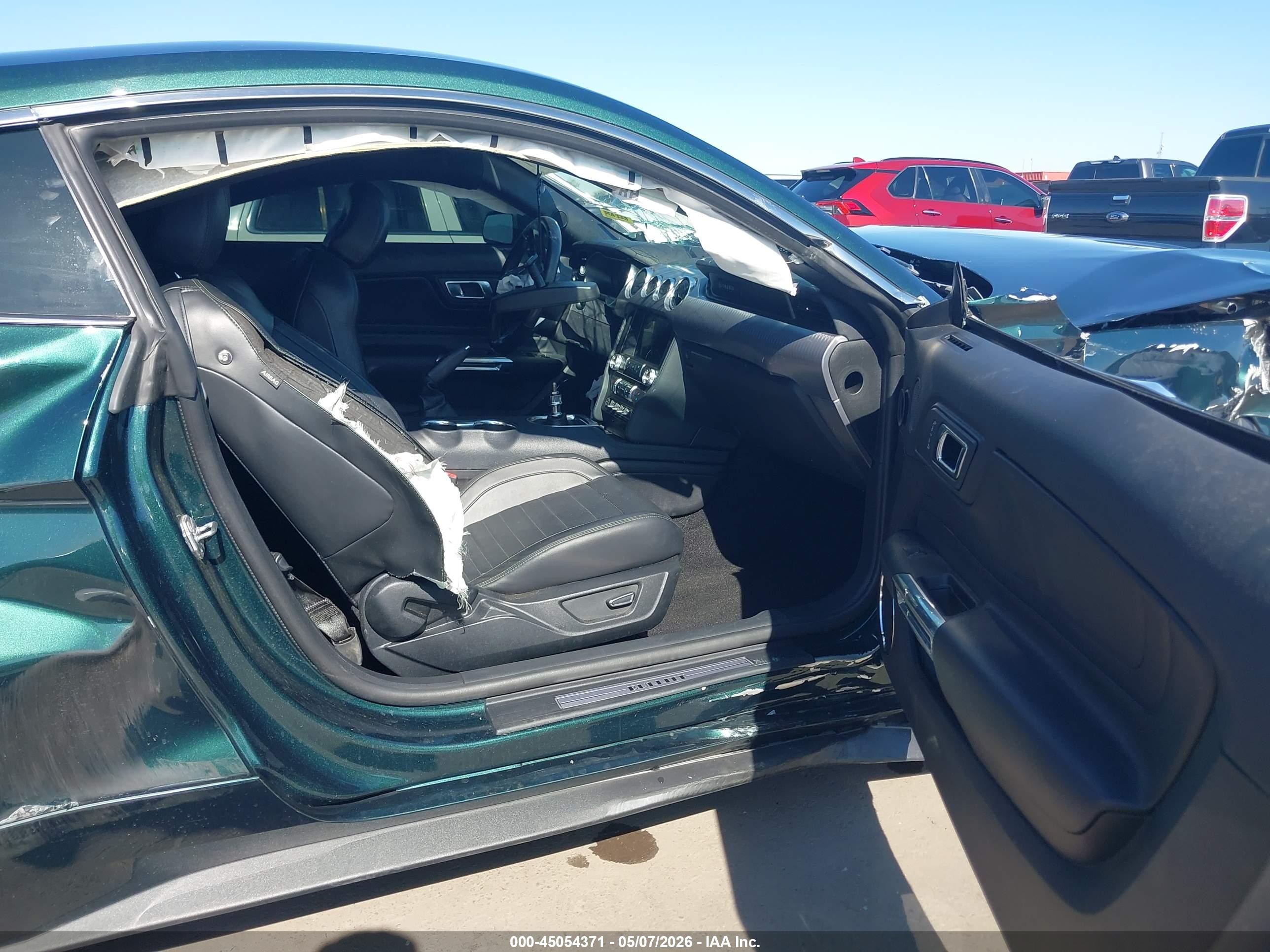 2019 Ford Mustang Bullitt Green vin: 1FA6P8K06K5502864