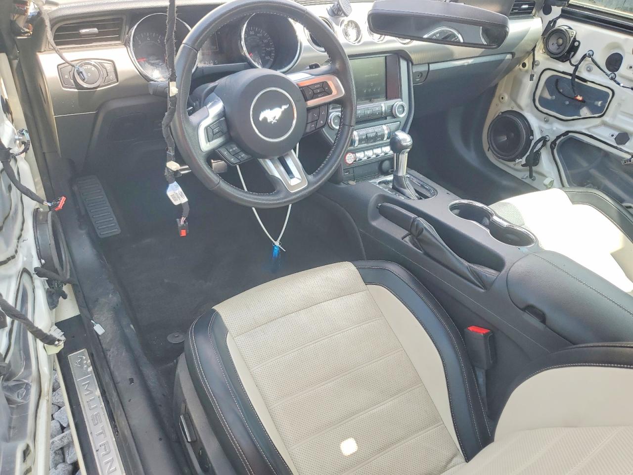 2015 Ford Mustang 50th Anniversary Beige vin: 1FA6P8RF9F5500123