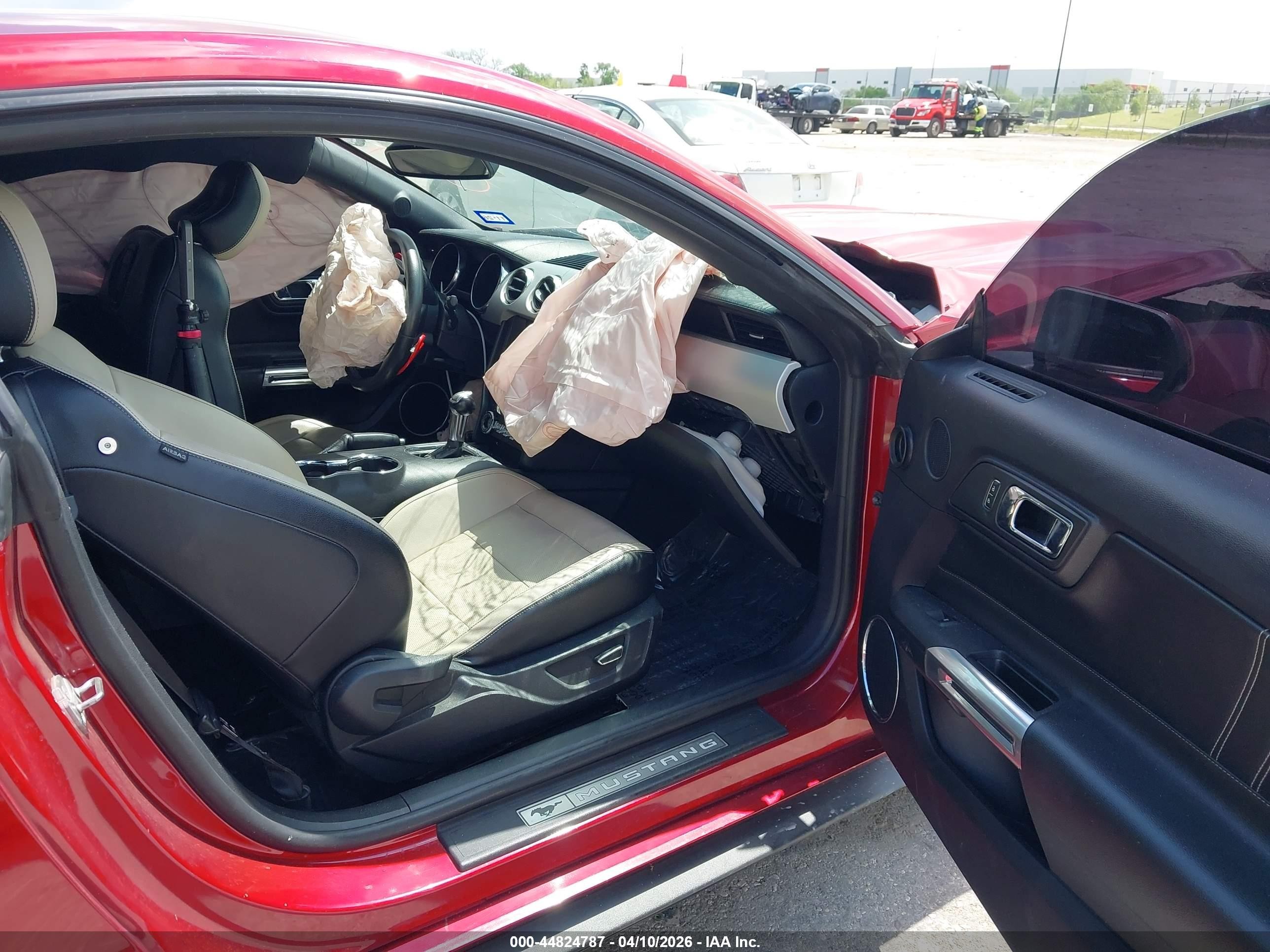 2015 Ford Mustang Ecoboost Red vin: 1FA6P8TH0F5320524