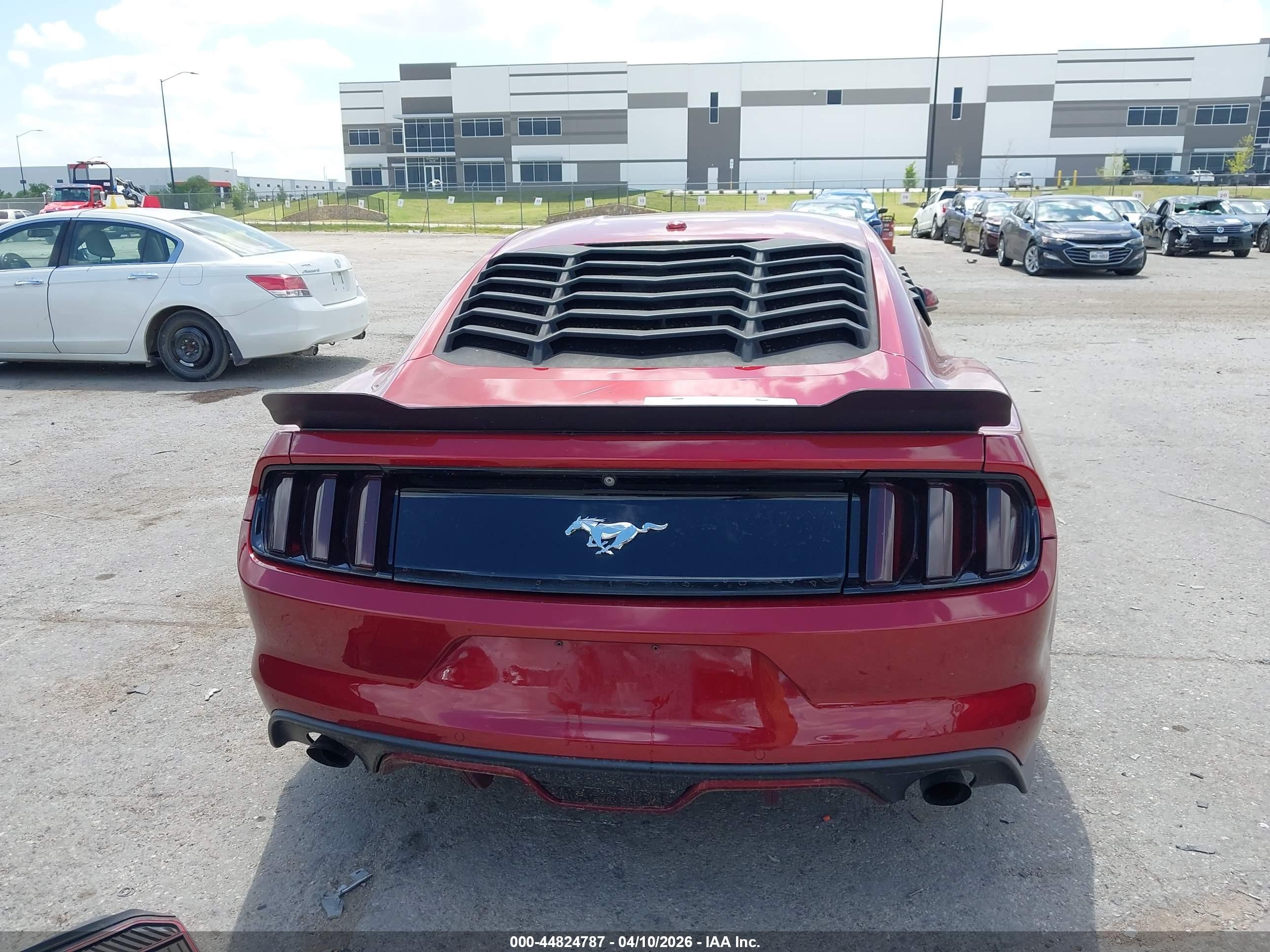 2015 Ford Mustang Ecoboost Red vin: 1FA6P8TH0F5320524