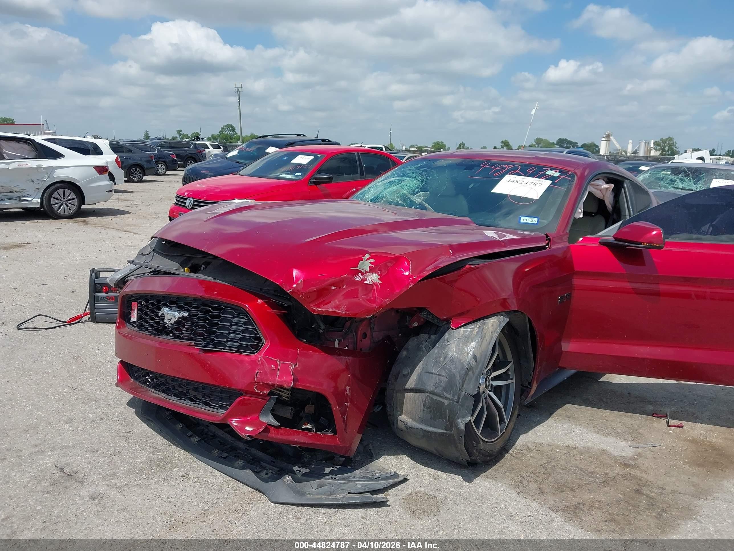2015 Ford Mustang Ecoboost Red vin: 1FA6P8TH0F5320524
