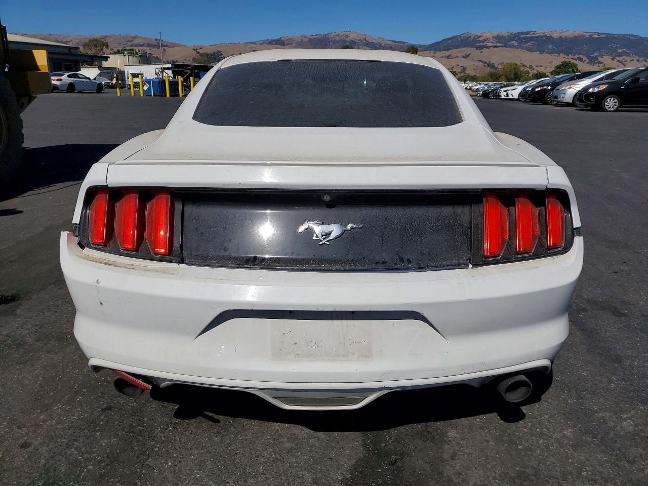 2015 Ford Mustang White vin: 1FA6P8TH0F5350848