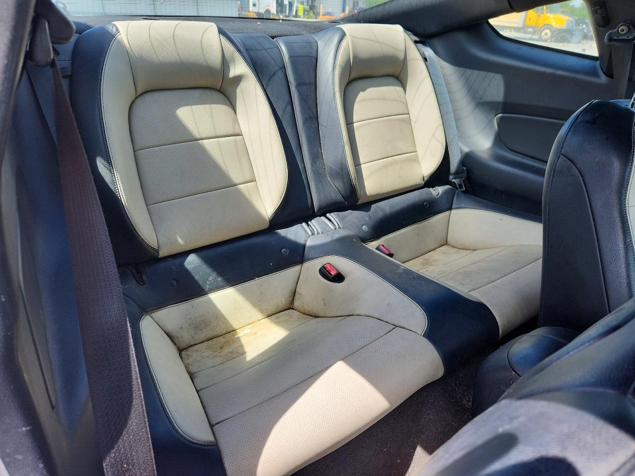 2015 Ford Mustang Белый vin: 1FA6P8TH0F5356486