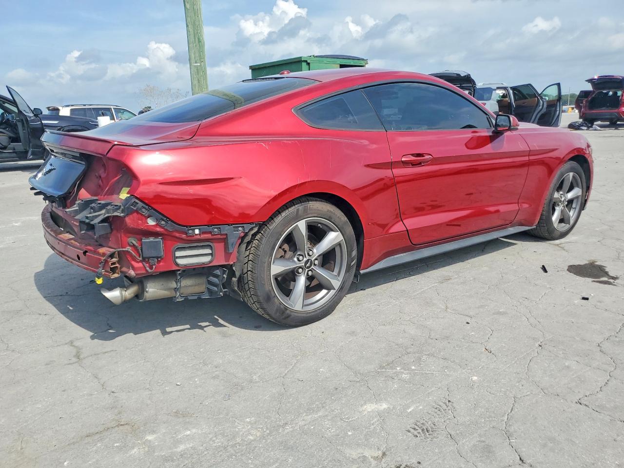 2015 Ford Mustang Burgundy vin: 1FA6P8TH0F5434376