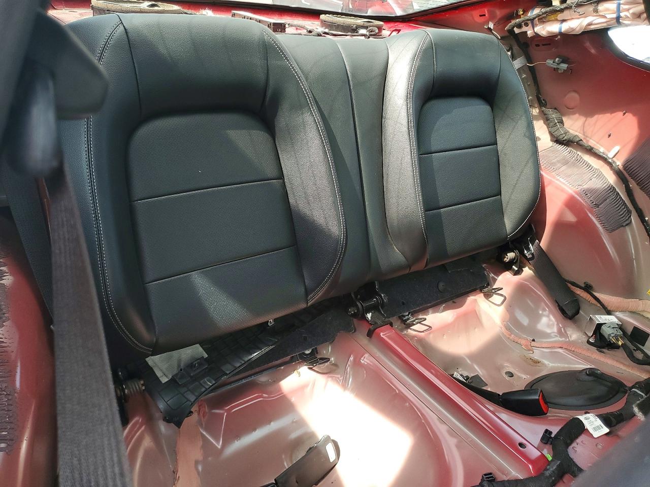 2015 Ford Mustang Burgundy vin: 1FA6P8TH0F5434376
