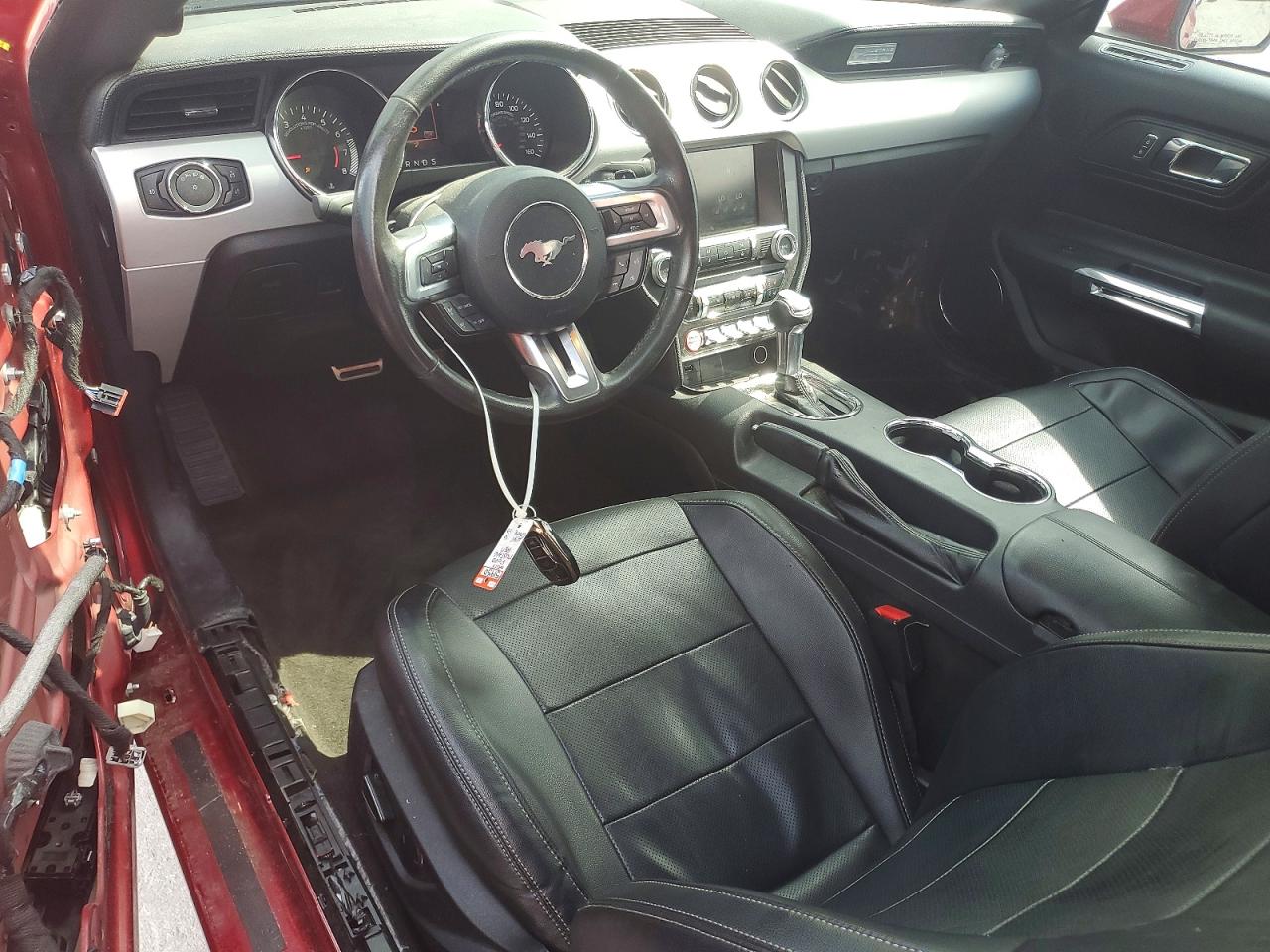 2015 Ford Mustang Burgundy vin: 1FA6P8TH0F5434376