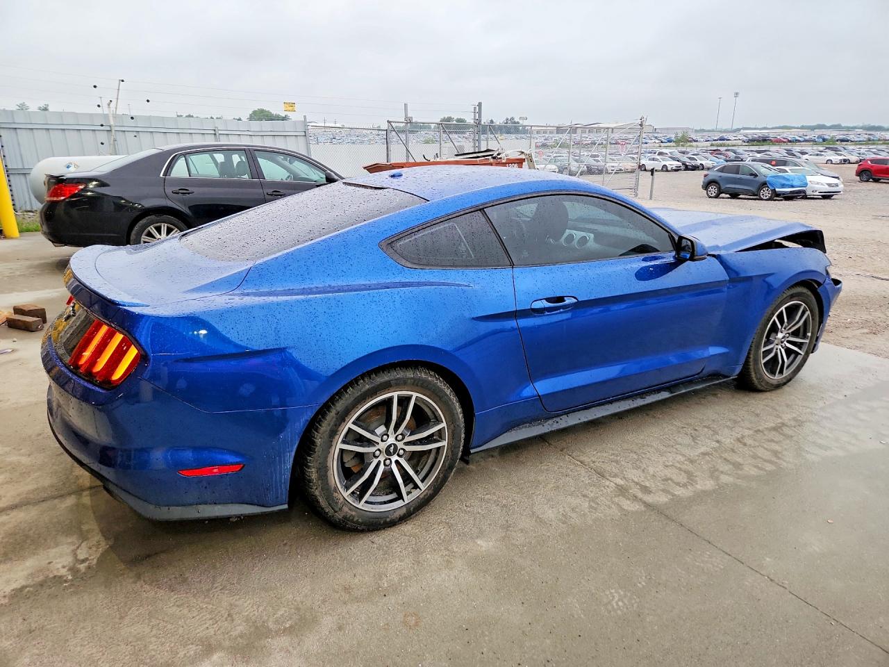 2017 Ford Mustang Синий vin: 1FA6P8TH0H5306416