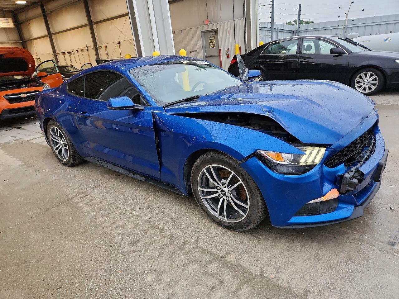 2017 Ford Mustang Синий vin: 1FA6P8TH0H5306416
