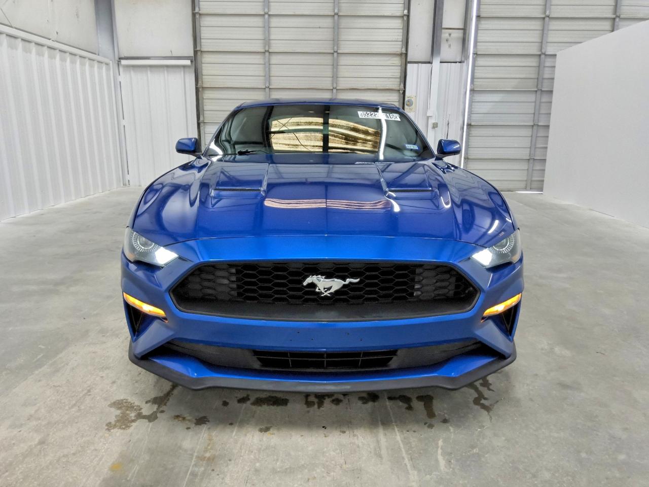 2018 Ford Mustang Синий vin: 1FA6P8TH0J5165661