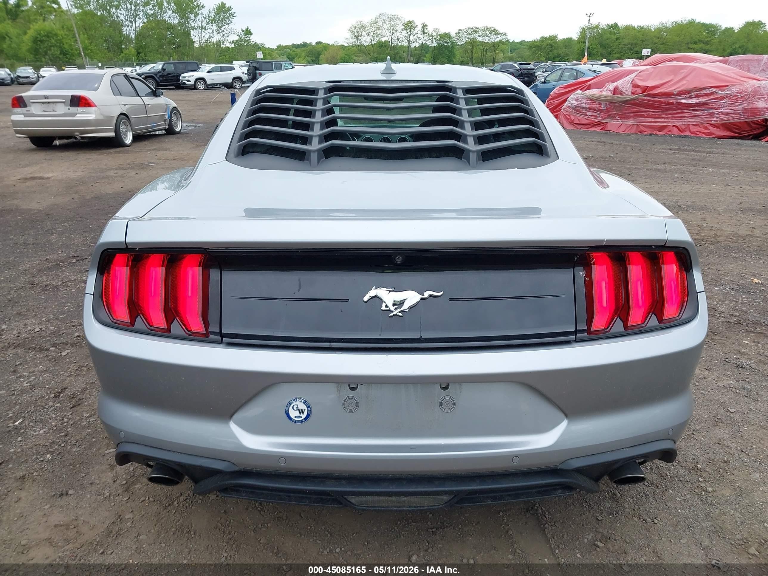 2022 Ford Mustang Ecoboost Fastback Серебряный vin: 1FA6P8TH0N5147263