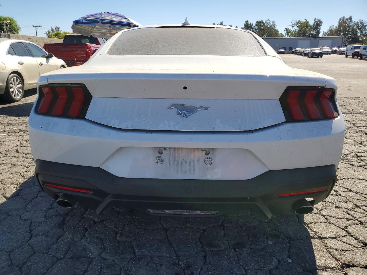 2024 Ford Mustang White vin: 1FA6P8TH0R5140609