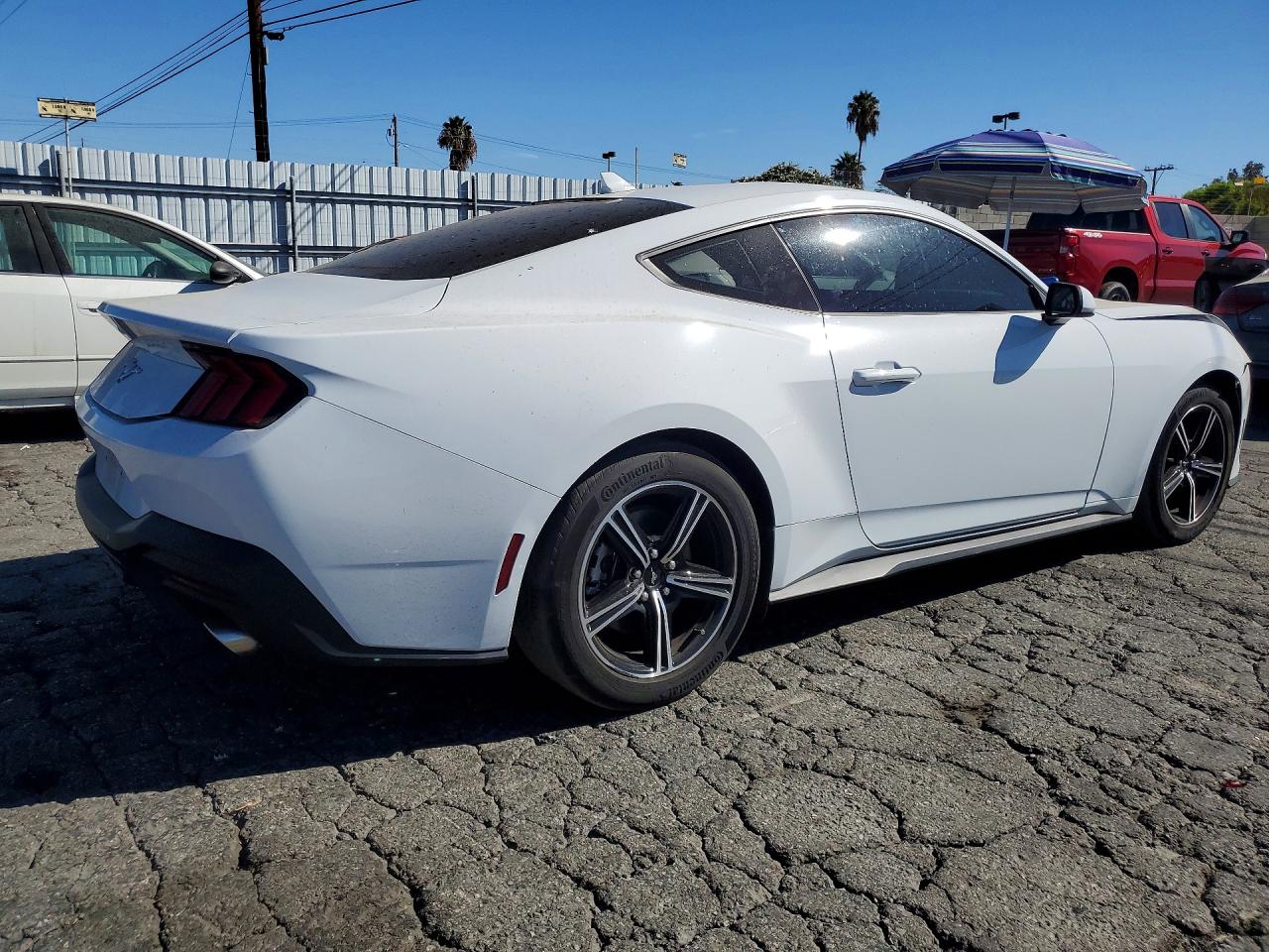 2024 Ford Mustang White vin: 1FA6P8TH0R5140609