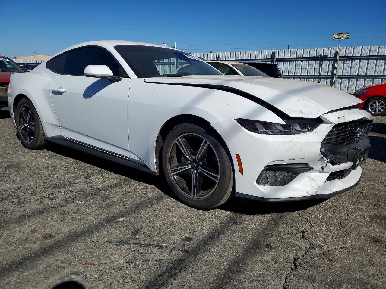 2024 Ford Mustang White vin: 1FA6P8TH0R5140609