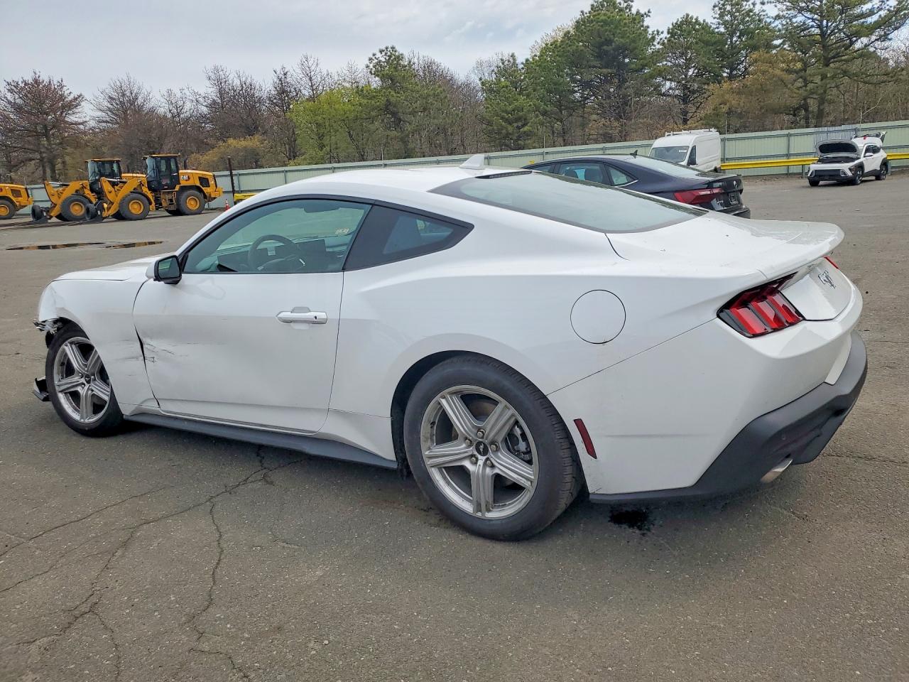 2026 Ford Mustang Белый vin: 1FA6P8TH0T5118813