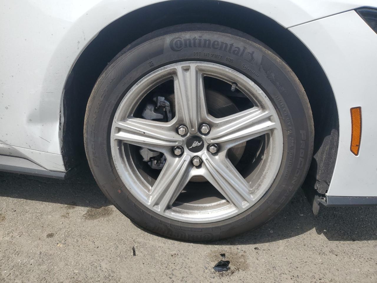 2026 Ford Mustang Белый vin: 1FA6P8TH0T5118813 Damage: Right Front Wheel, Curb Rash, > 12 Inches