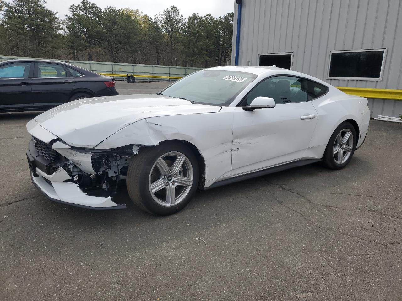 2026 Ford Mustang Белый vin: 1FA6P8TH0T5118813 Damage: Left Head Lamp, Missing, Replacement Required