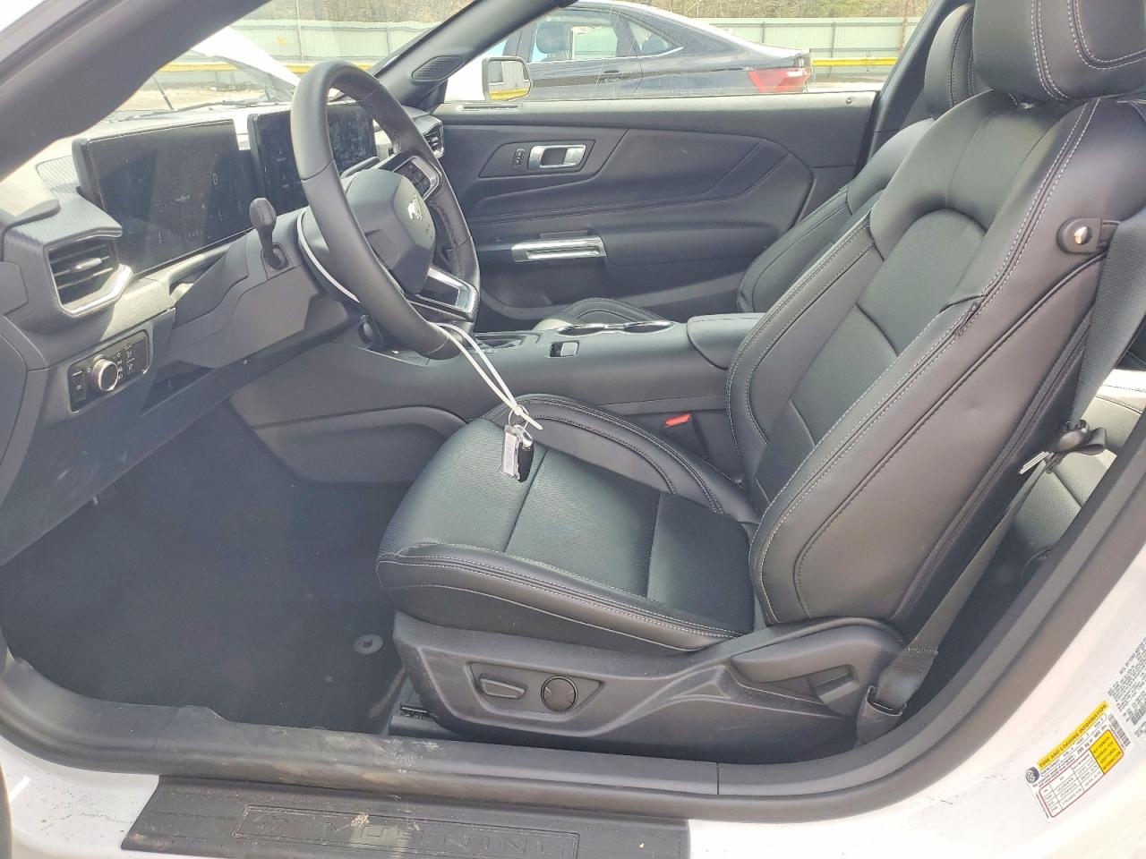 2026 Ford Mustang Белый vin: 1FA6P8TH0T5118813