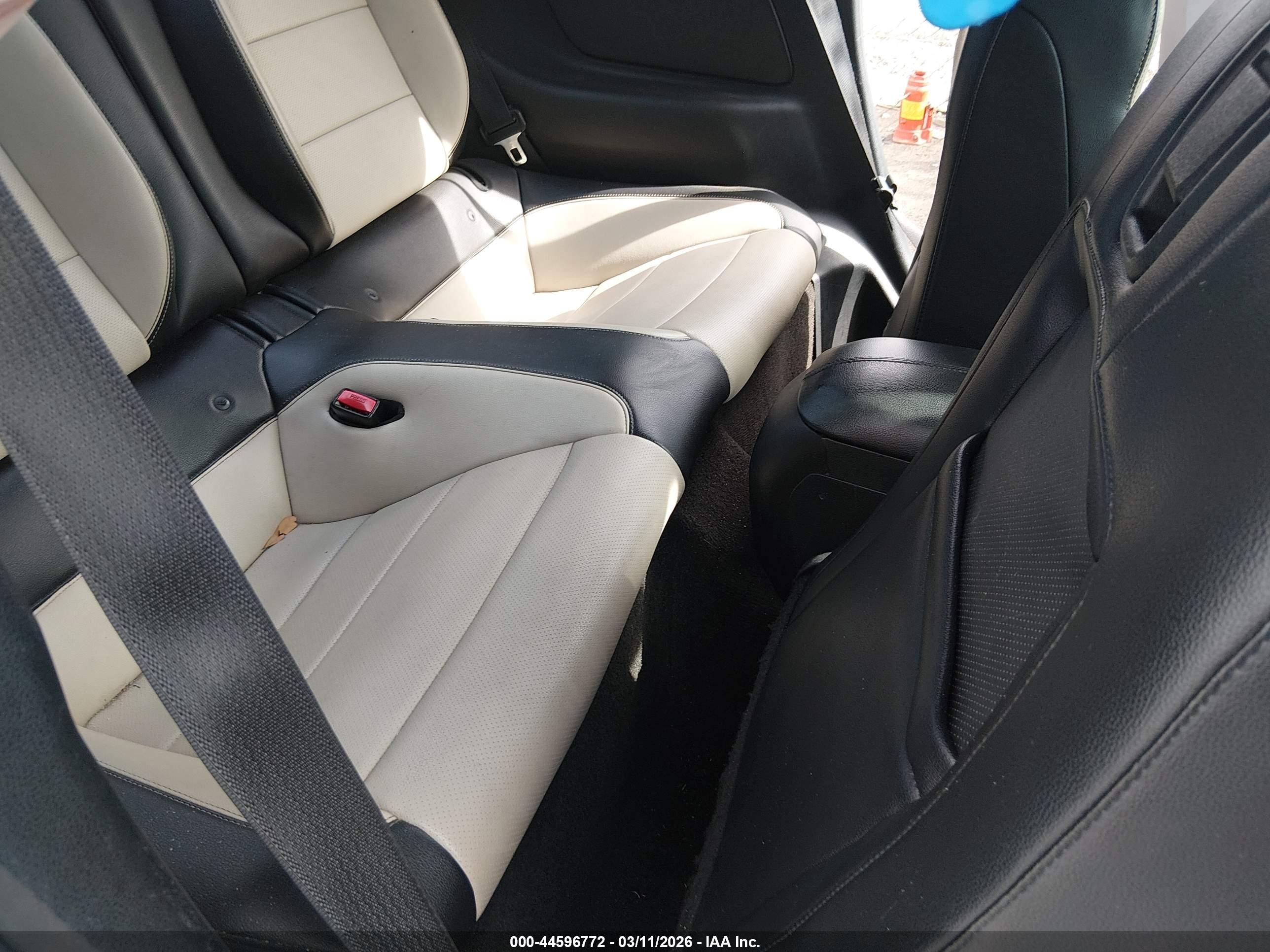 2015 Ford Mustang Ecoboost White vin: 1FA6P8TH1F5323206