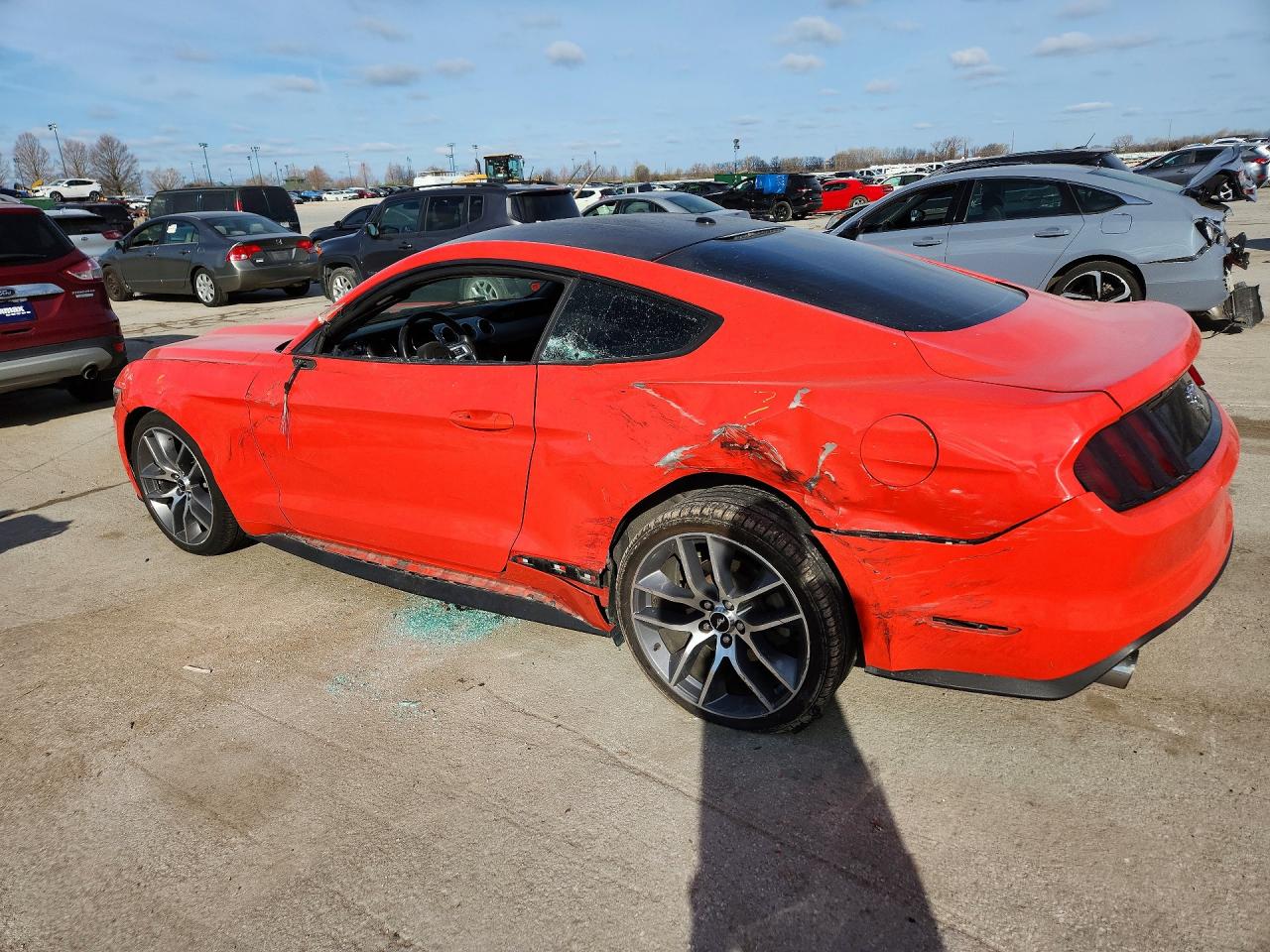 2015 Ford Mustang Оранжевый vin: 1FA6P8TH2F5313641