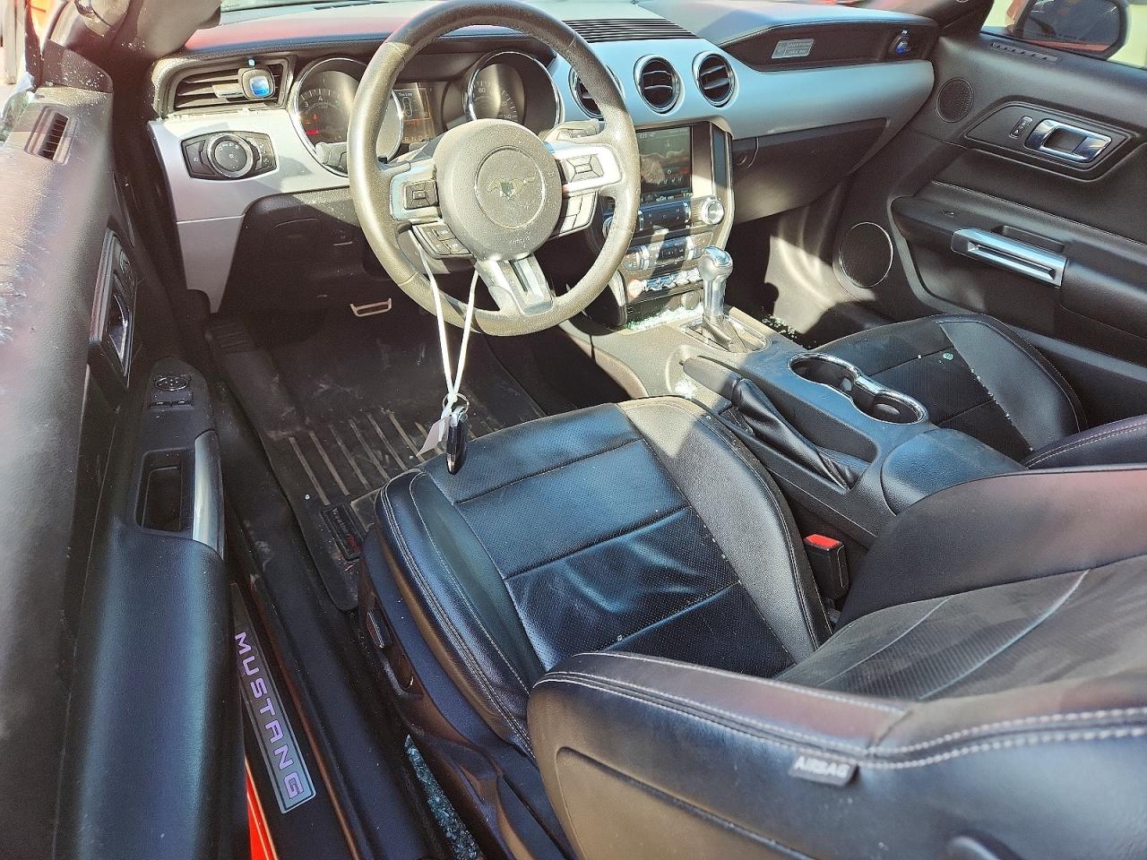 2015 Ford Mustang Оранжевый vin: 1FA6P8TH2F5313641