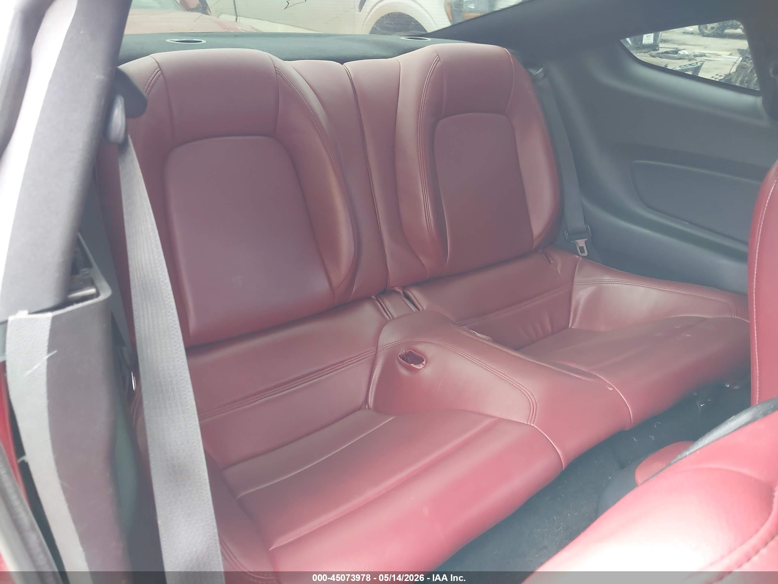 2015 Ford Mustang Ecoboost Красный vin: 1FA6P8TH2F5318077
