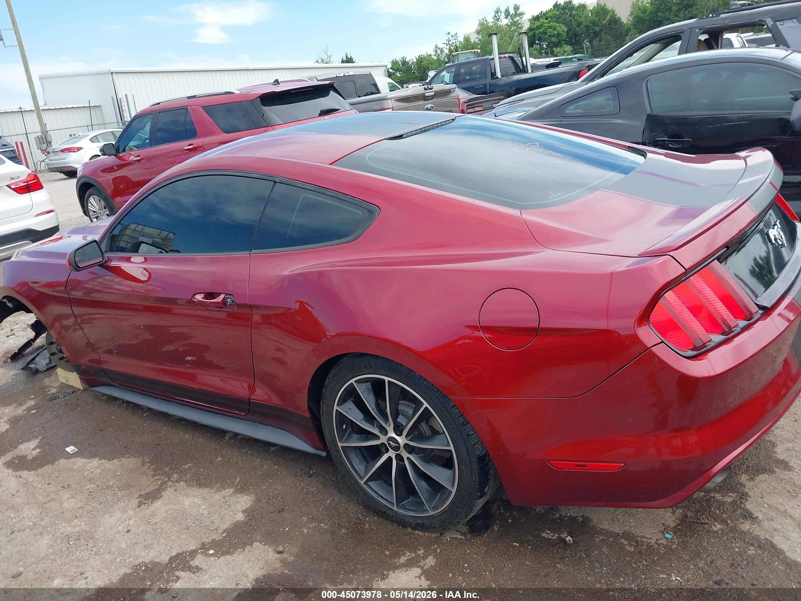 2015 Ford Mustang Ecoboost Красный vin: 1FA6P8TH2F5318077