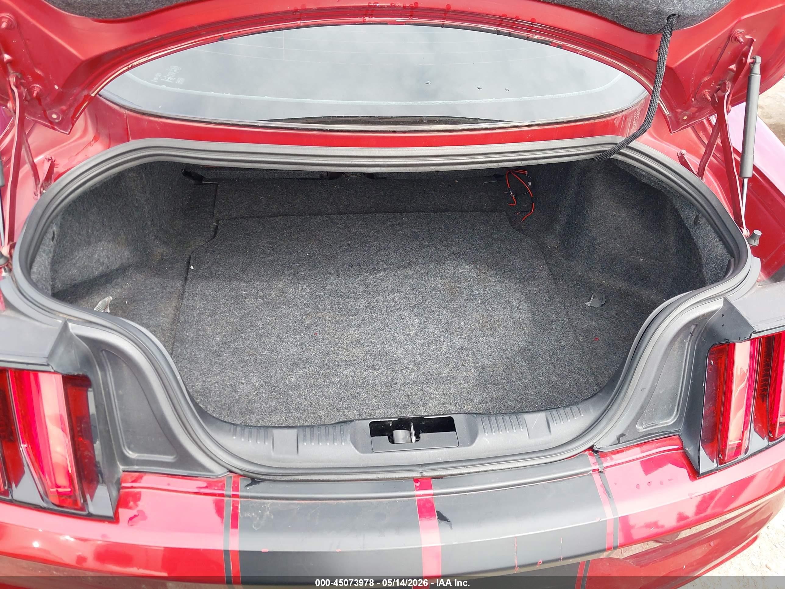 2015 Ford Mustang Ecoboost Красный vin: 1FA6P8TH2F5318077