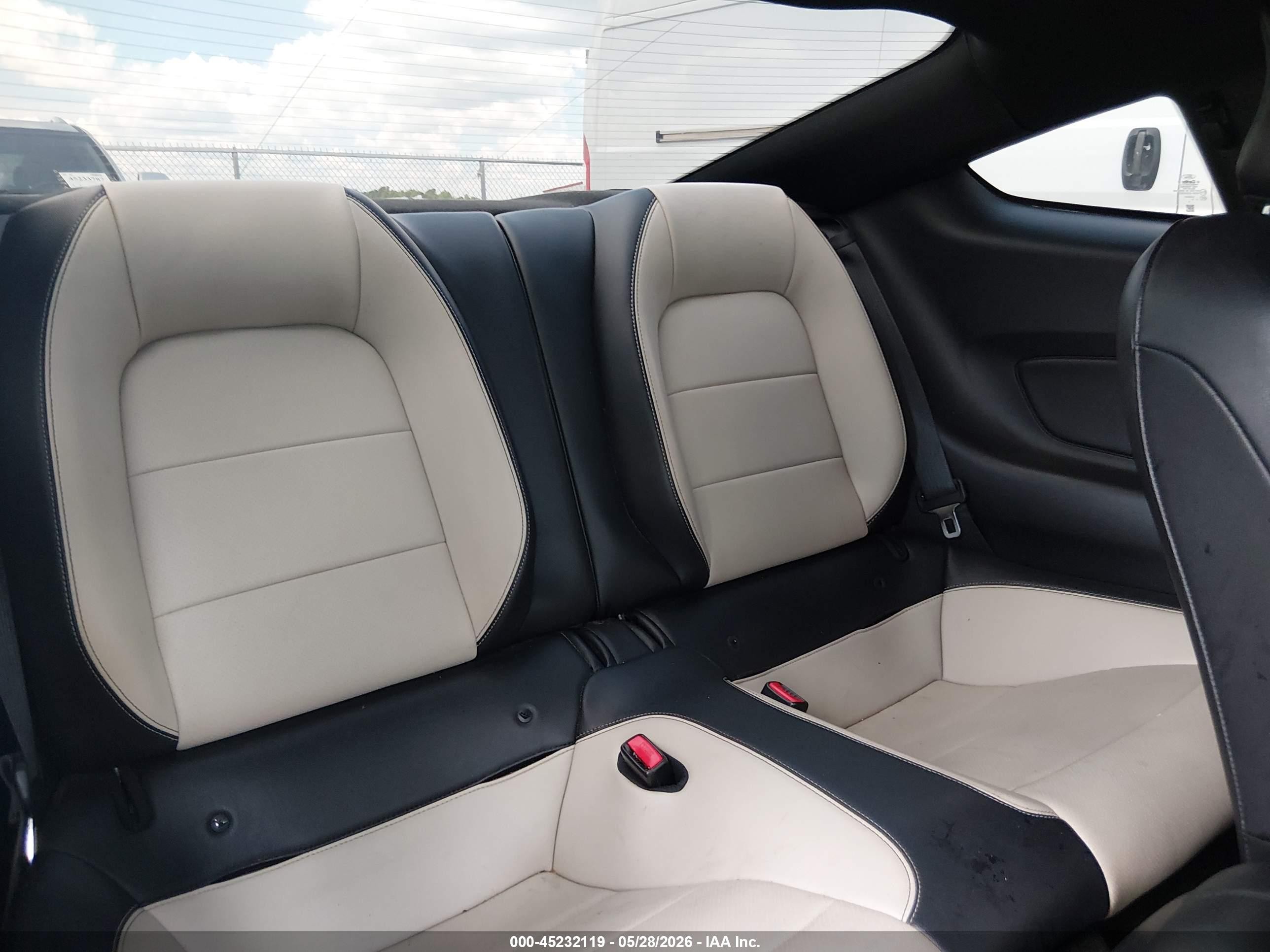 2015 Ford Mustang Ecoboost White vin: 1FA6P8TH2F5365674