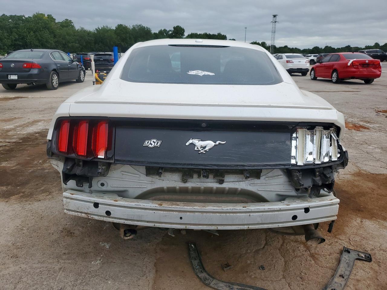 2017 Ford Mustang White vin: 1FA6P8TH2H5203353