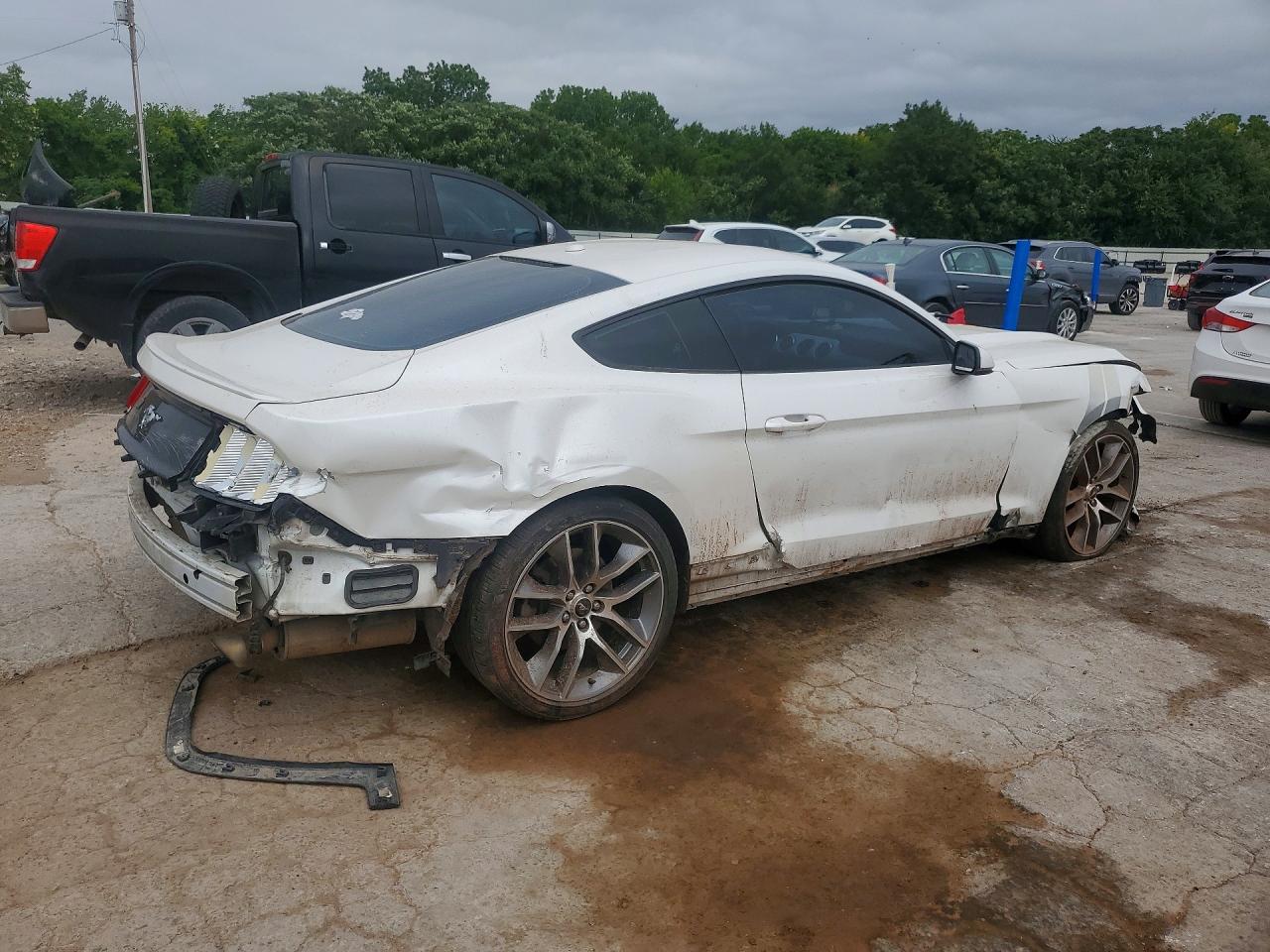 2017 Ford Mustang White vin: 1FA6P8TH2H5203353