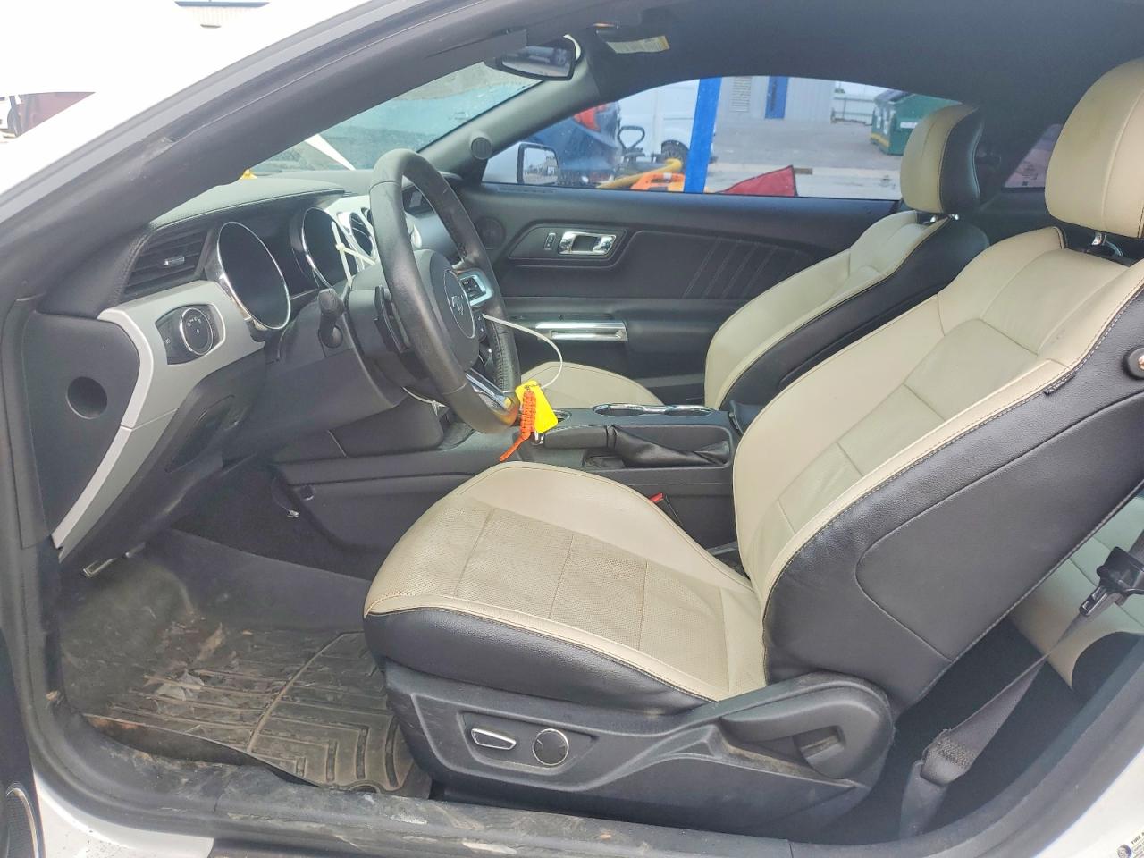 2017 Ford Mustang White vin: 1FA6P8TH2H5203353