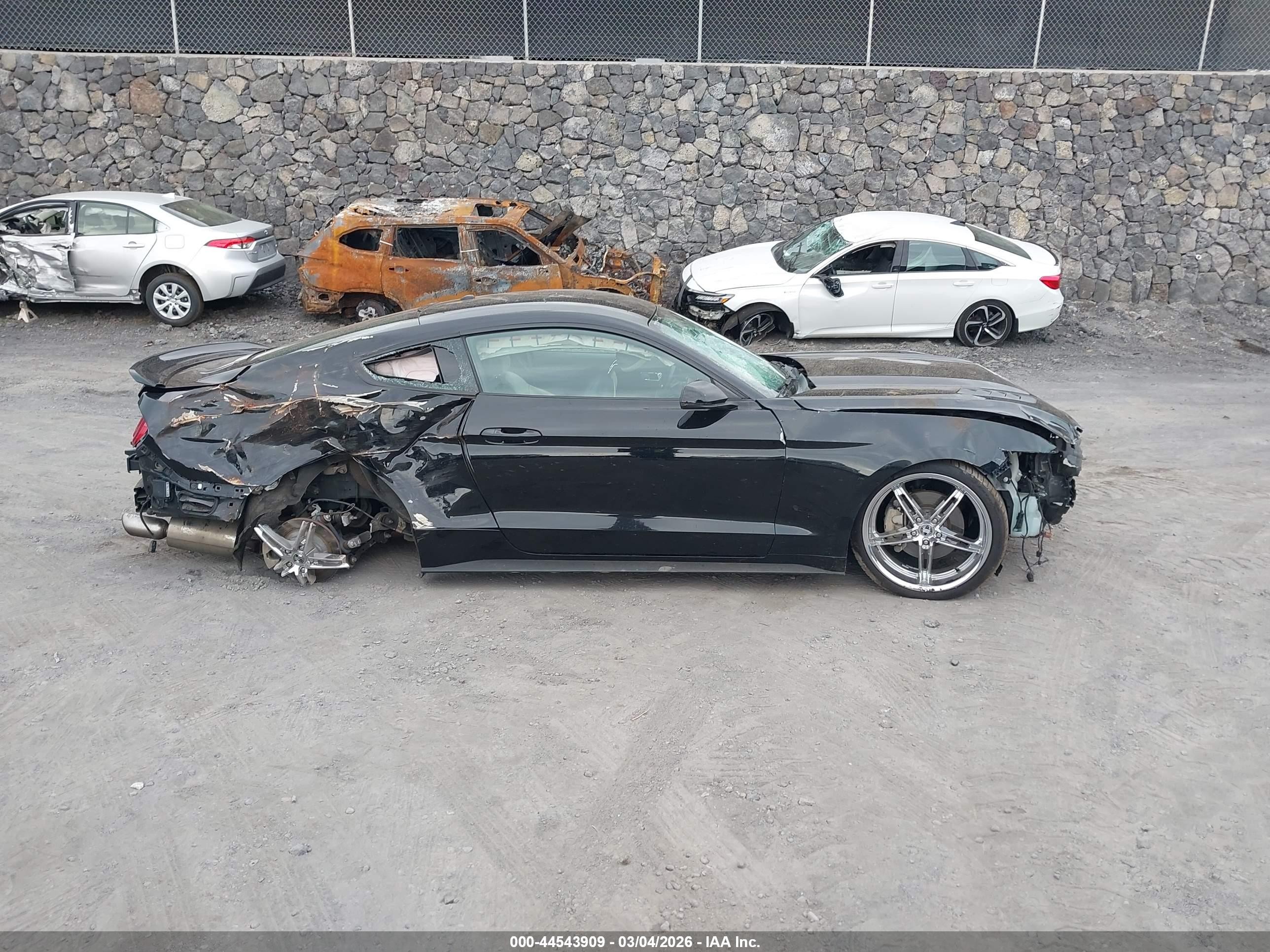 2015 Ford Mustang Ecoboost Black vin: 1FA6P8TH3F5302776