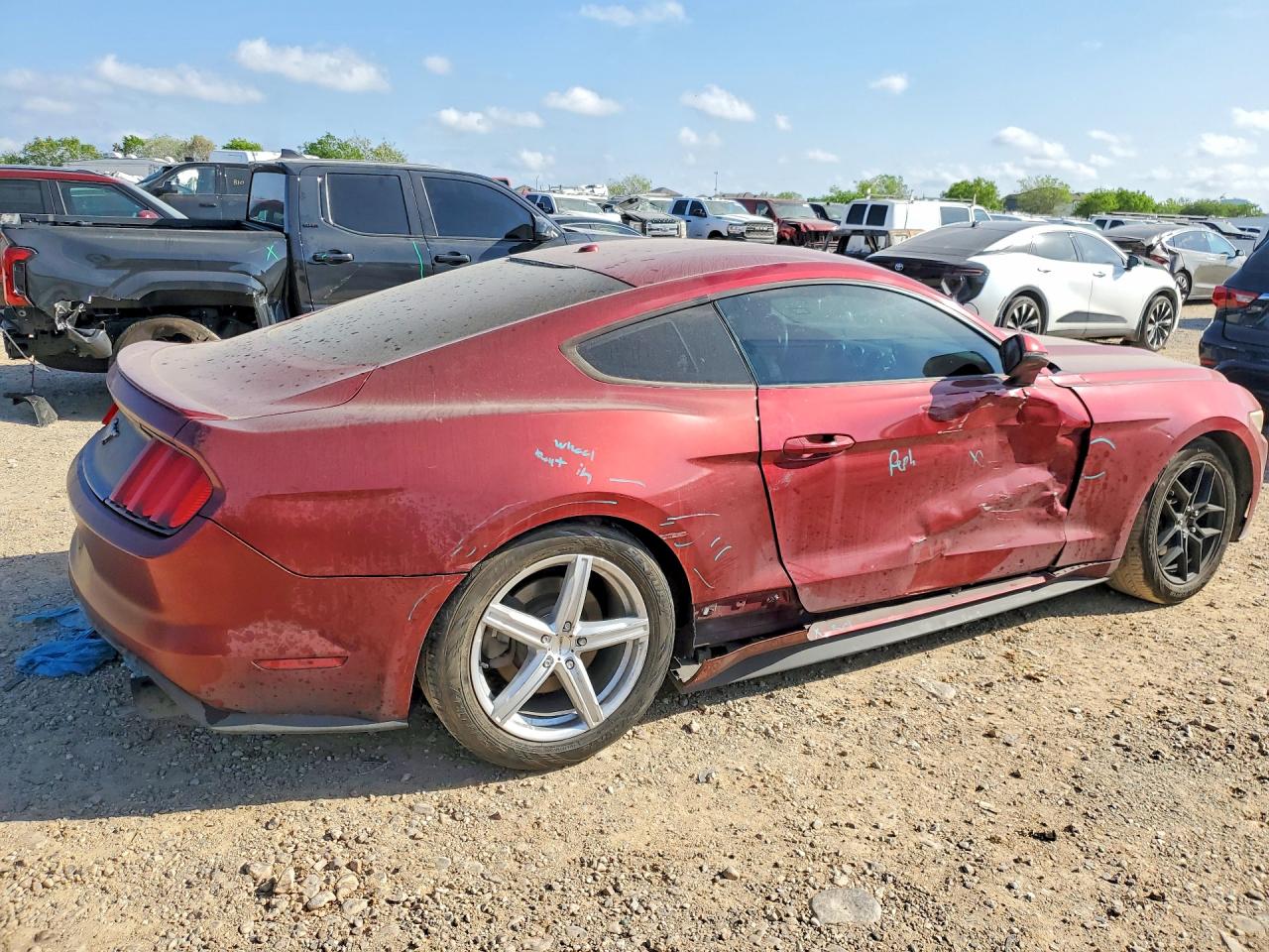 2015 Ford Mustang Burgundy vin: 1FA6P8TH3F5372536