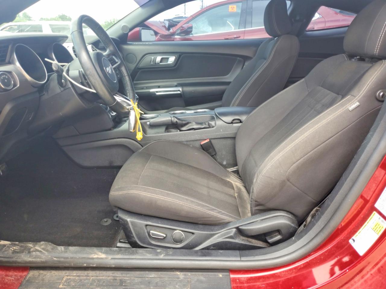 2019 Ford Mustang Burgundy vin: 1FA6P8TH3K5142652
