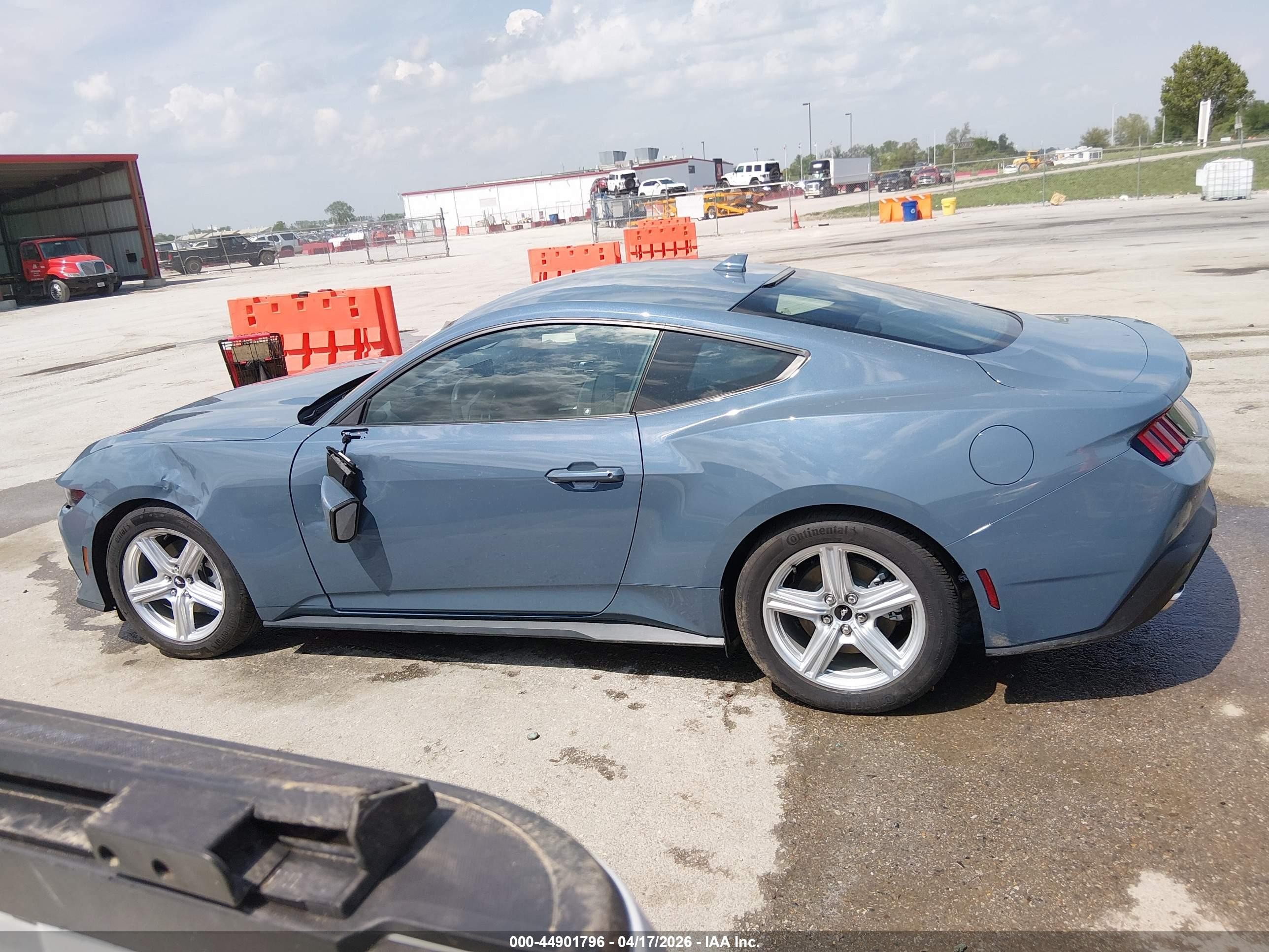 2026 Ford Mustang Ecoboost Fastback Blue vin: 1FA6P8TH3T5104792